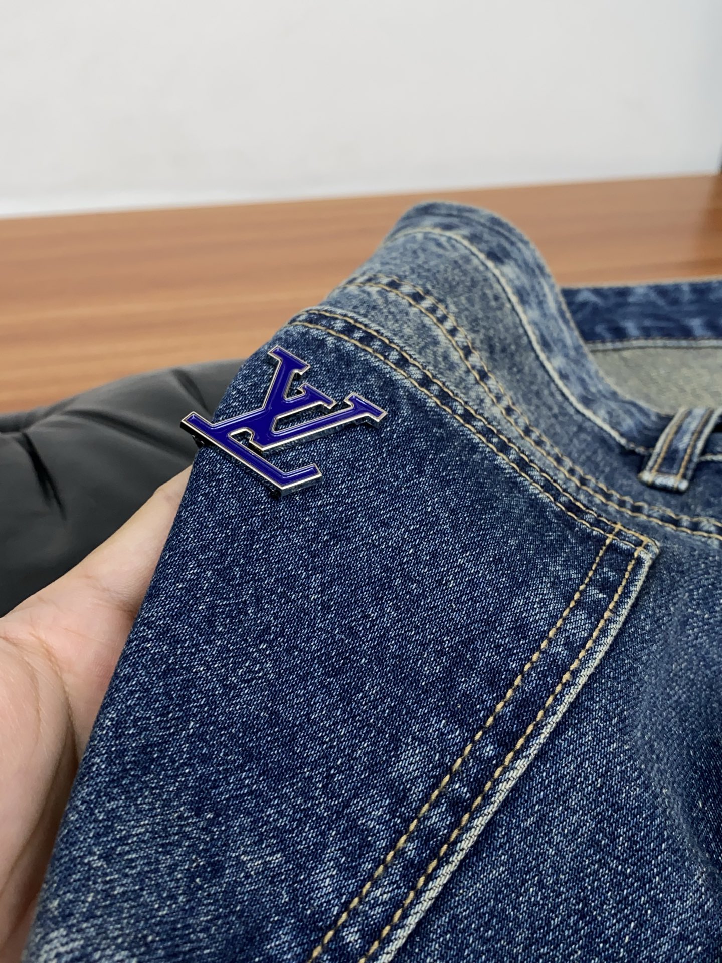 1v路易威登 高端定制、2026早春最新款牛仔裤 柜台同步发售 原版定制复刻 客供五金辅料 原单品质 进