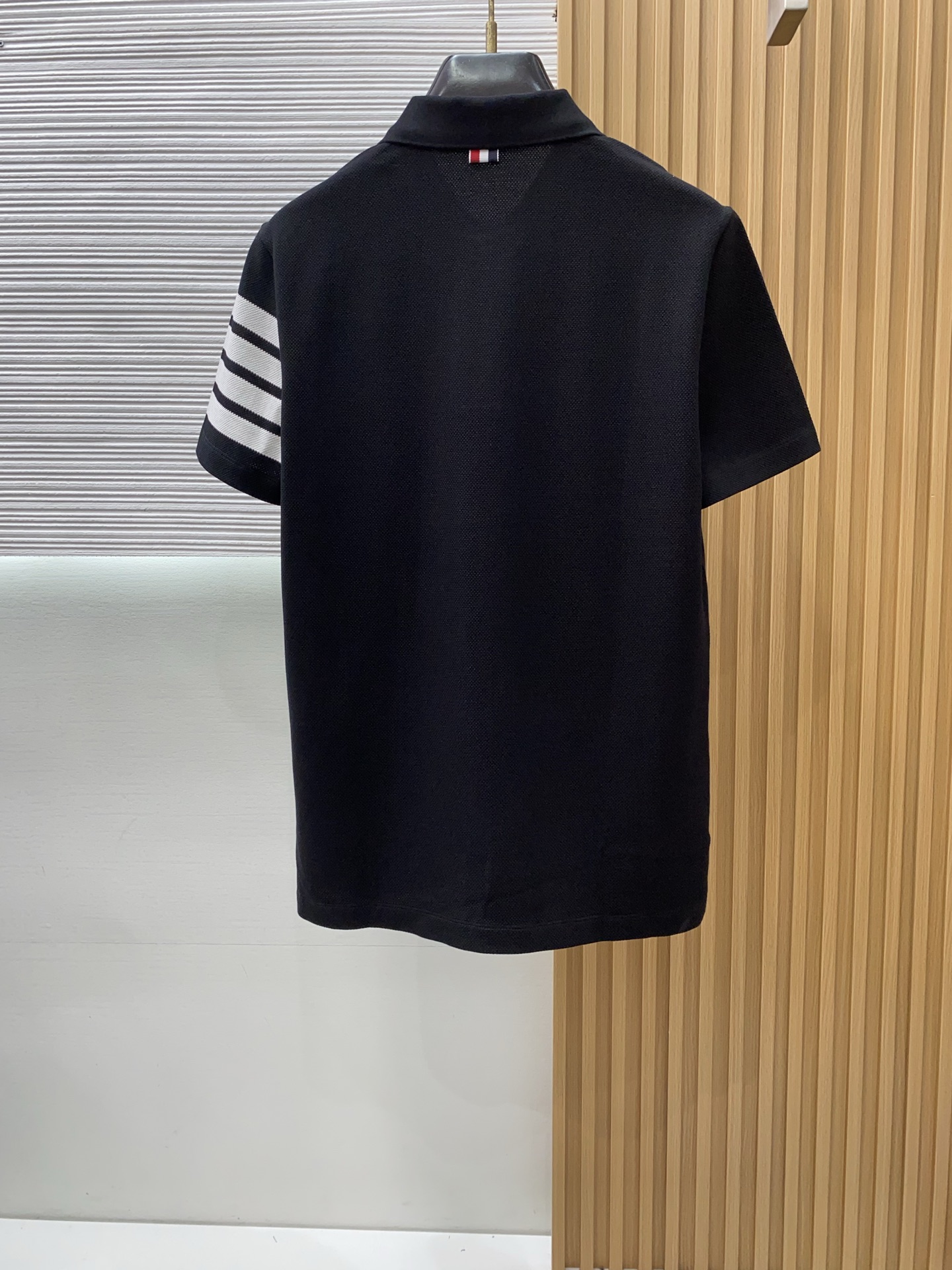 TB 2026s经典时尚翻领 Polo衫短袖 ，贸易公司渠道订单，简约大气，时尚百搭，品相更是无法挑剔！