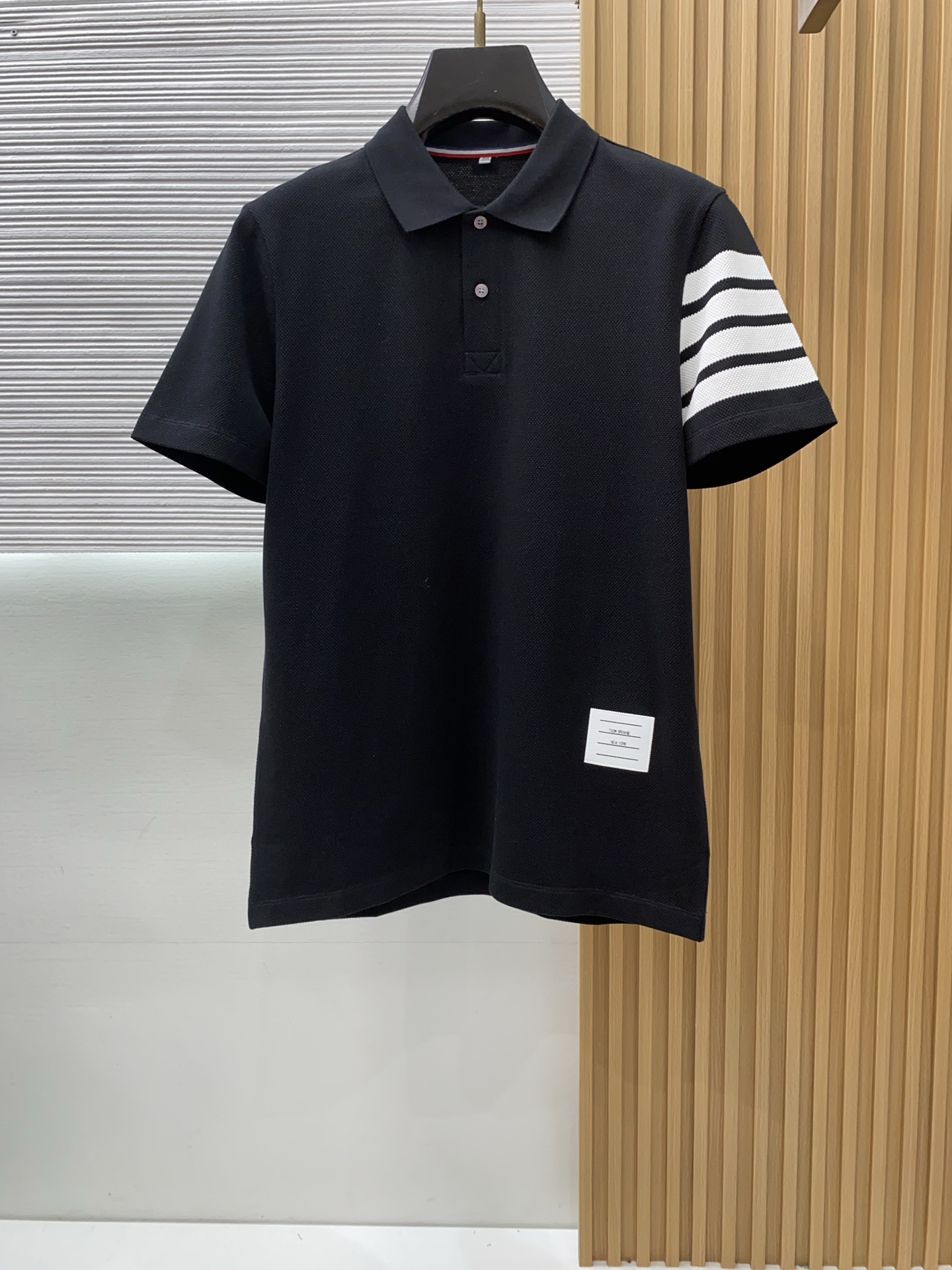 TB 2026s经典时尚翻领 Polo衫短袖 ，贸易公司渠道订单，简约大气，时尚百搭，品相更是无法挑剔！