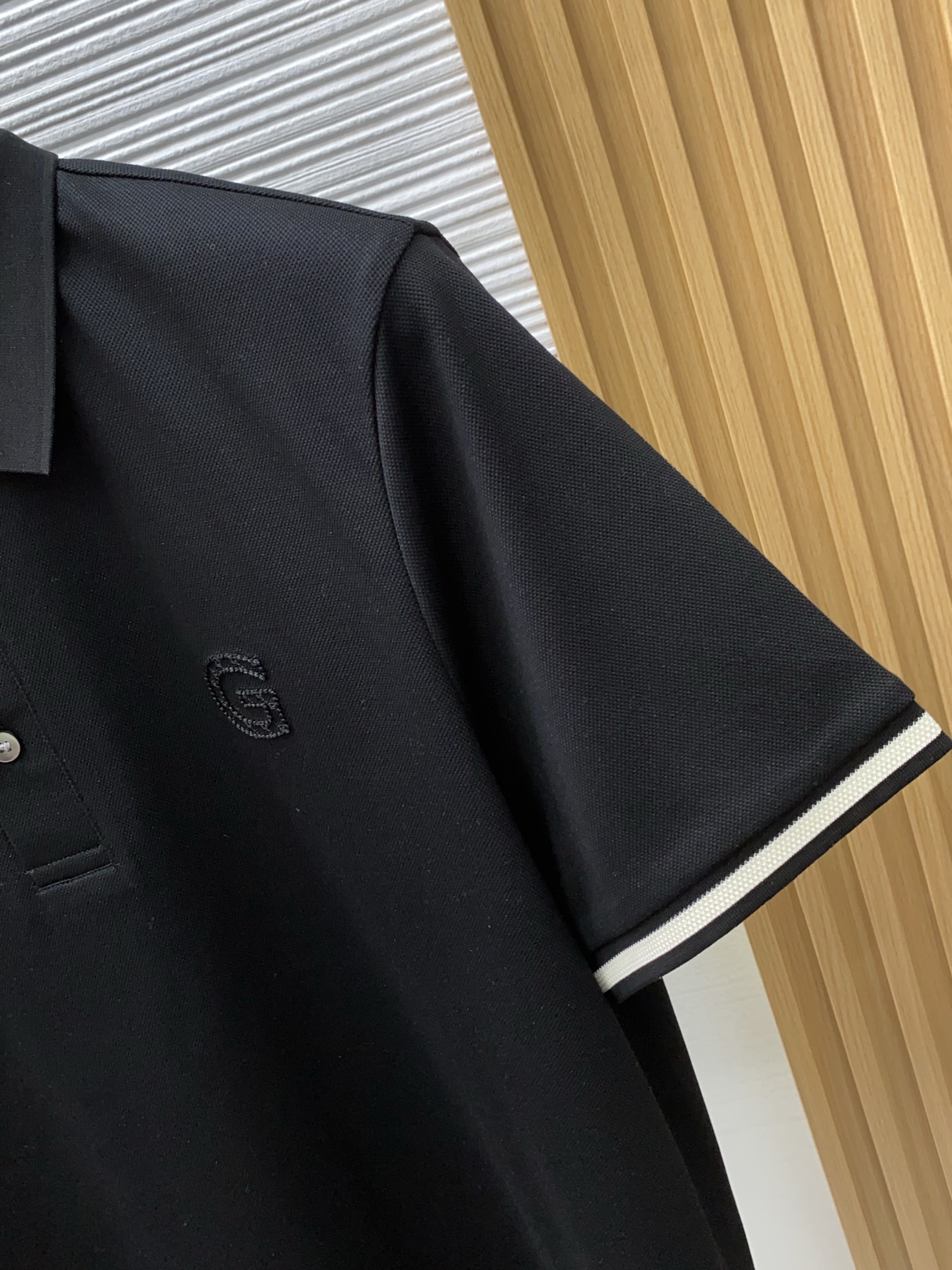 古奇 2026s经典时尚翻领 Polo衫短袖 ，贸易公司渠道订单，简约大气，时尚百搭，品相更是无法挑剔！