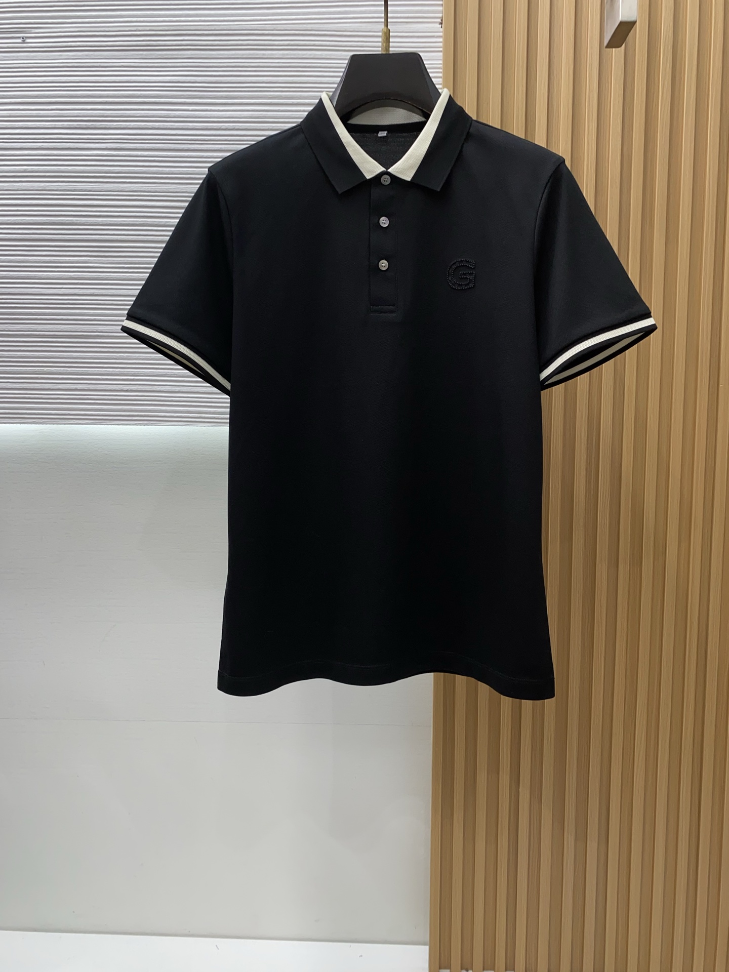 古奇 2026s经典时尚翻领 Polo衫短袖 ，贸易公司渠道订单，简约大气，时尚百搭，品相更是无法挑剔！