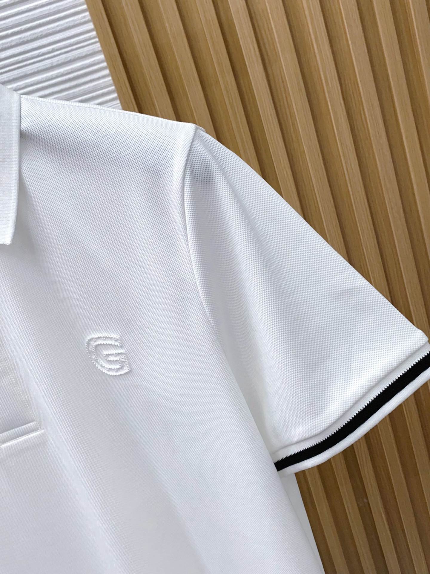 古奇 2026s经典时尚翻领 Polo衫短袖 ，贸易公司渠道订单，简约大气，时尚百搭，品相更是无法挑剔！