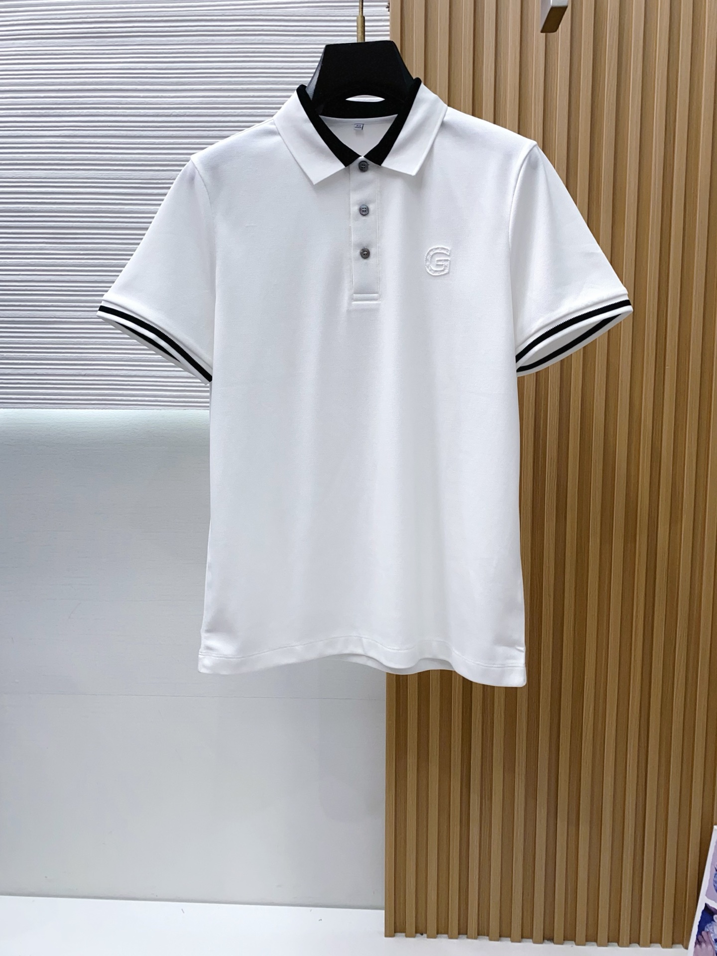 古奇 2026s经典时尚翻领 Polo衫短袖 ，贸易公司渠道订单，简约大气，时尚百搭，品相更是无法挑剔！