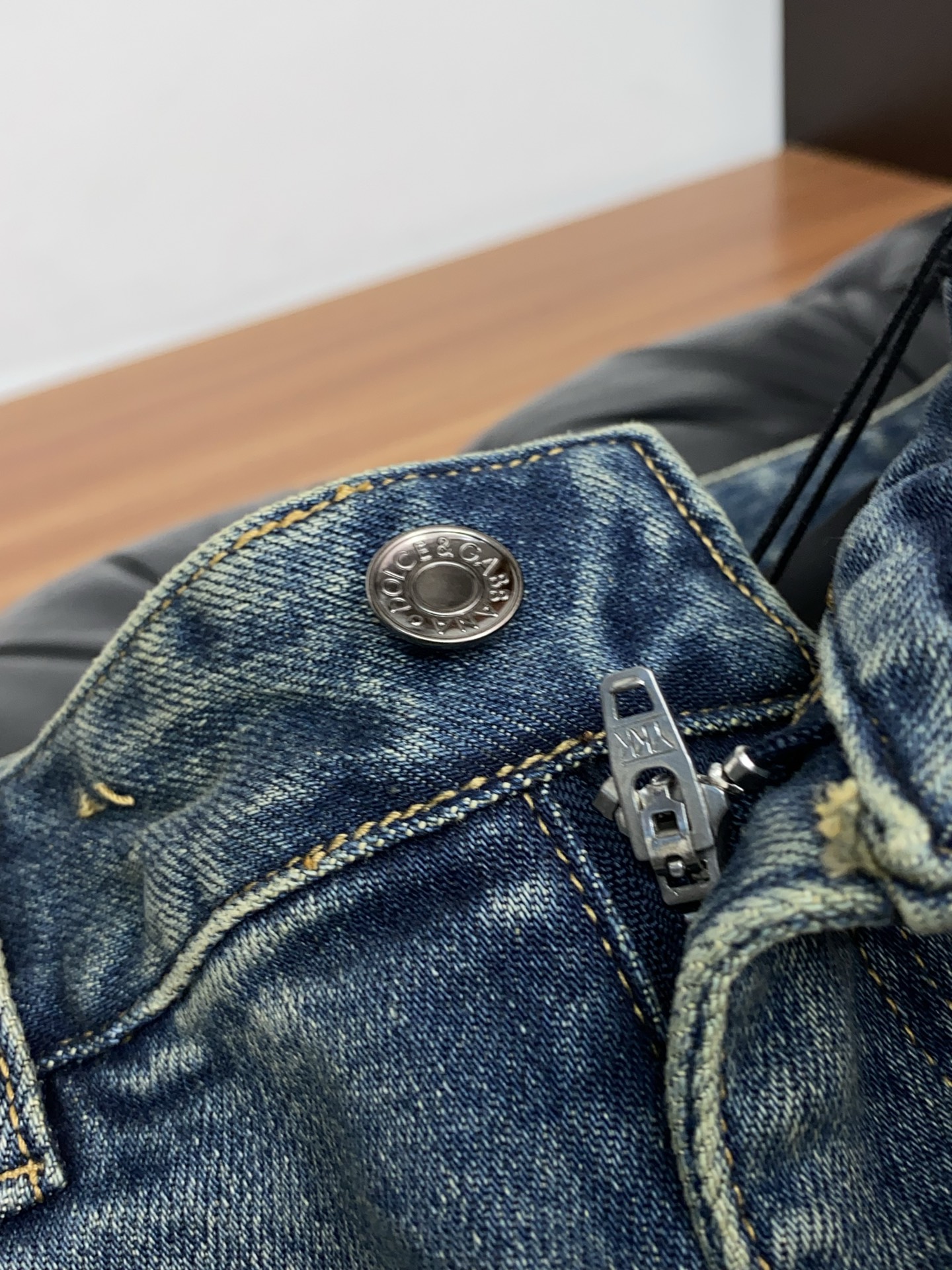 DG 26新款 市场独家订制进口丹宁牛仔面料 稀缺面料 超级舒服 工艺复杂四季款牛仔裤 针织牛从做旧 独