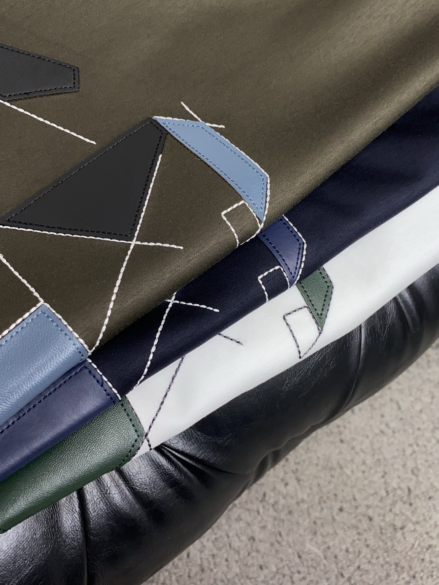 爱马仕 2026s经典时尚短袖 ，贸易公司渠道订单，简约大气，时尚百搭，品相更是无法挑剔！选用客供进口1