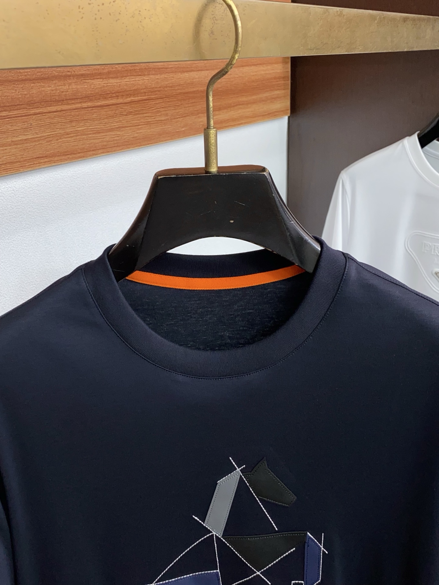 爱马仕 2026s经典时尚短袖 ，贸易公司渠道订单，简约大气，时尚百搭，品相更是无法挑剔！选用客供进口1