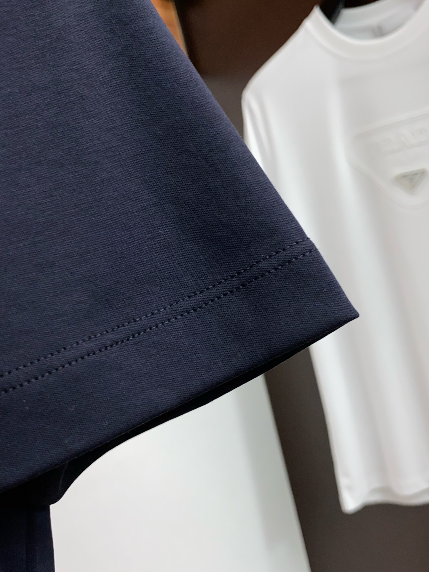 爱马仕 2026s经典时尚短袖 ，贸易公司渠道订单，简约大气，时尚百搭，品相更是无法挑剔！选用客供进口1