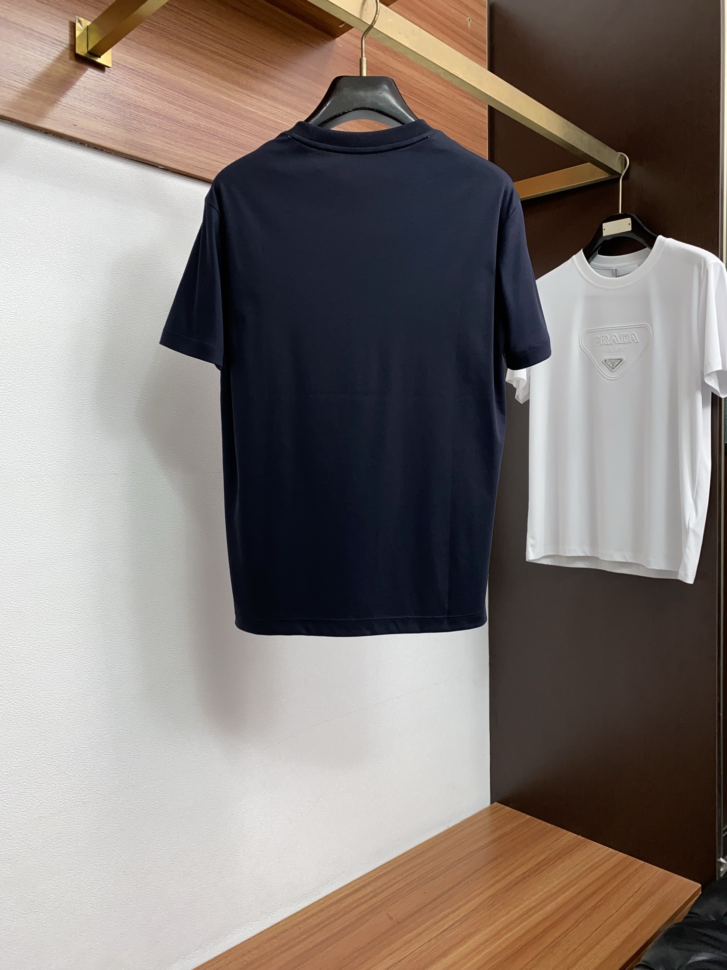 爱马仕 2026s经典时尚短袖 ，贸易公司渠道订单，简约大气，时尚百搭，品相更是无法挑剔！选用客供进口1