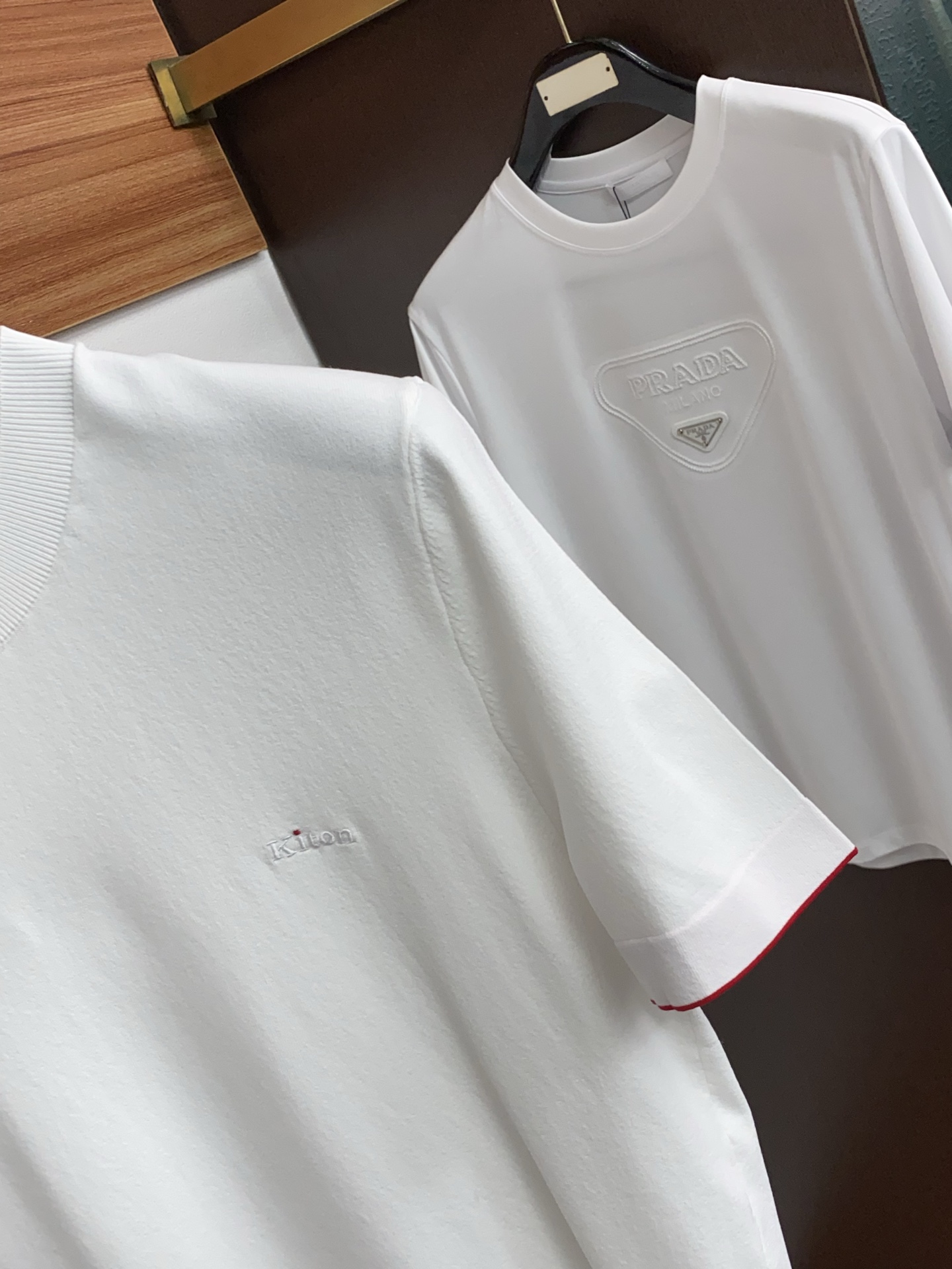 kiton 2026s经典时尚短袖 ，贸易公司渠道订单，简约大气，时尚百搭，品相更是无法挑剔！选用客供进