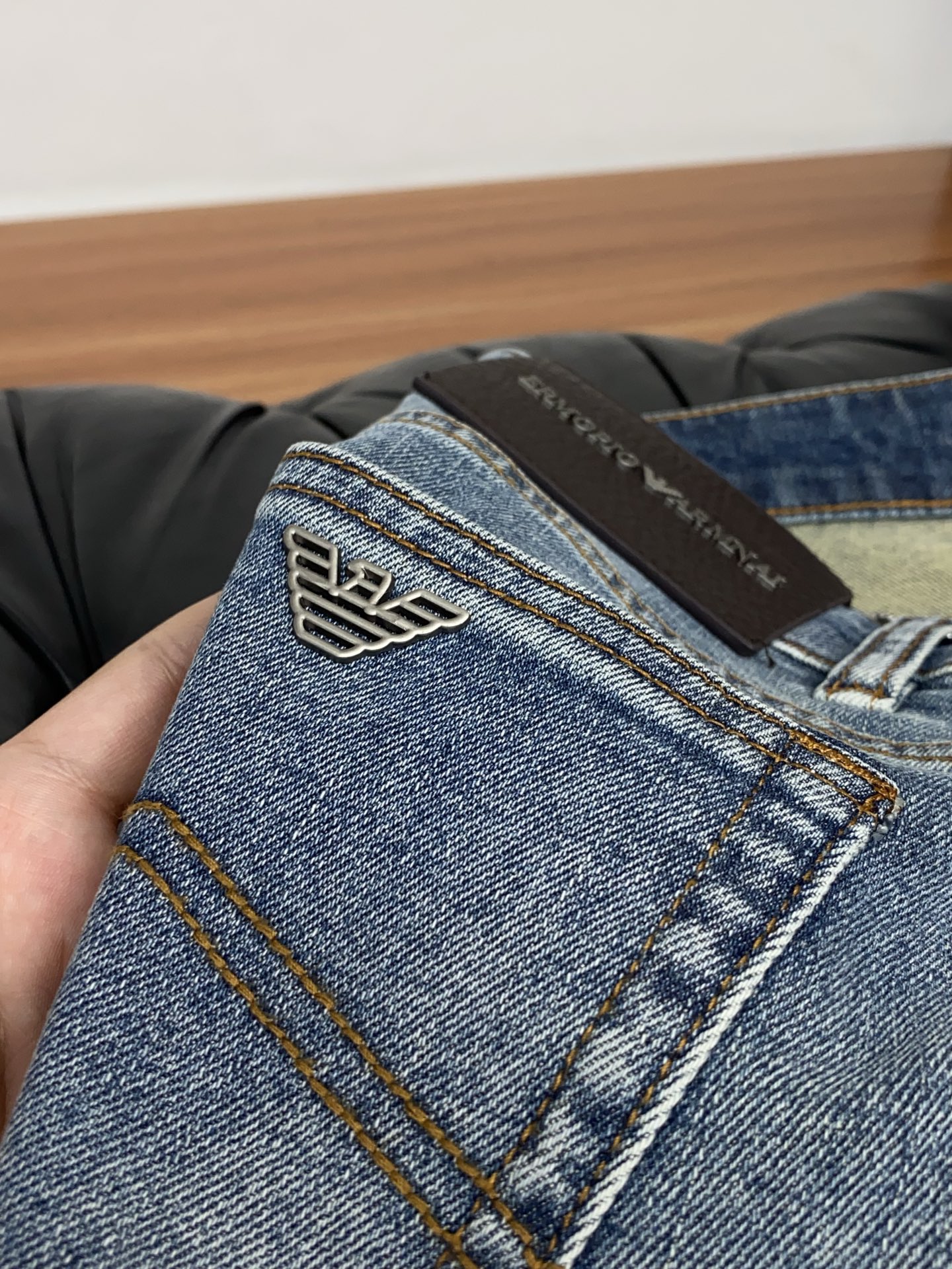 阿玛尼 高端定制、2026早春最新款牛仔裤 柜台同步发售 原版定制复刻 客供五金辅料 原单品质 进口牛仔