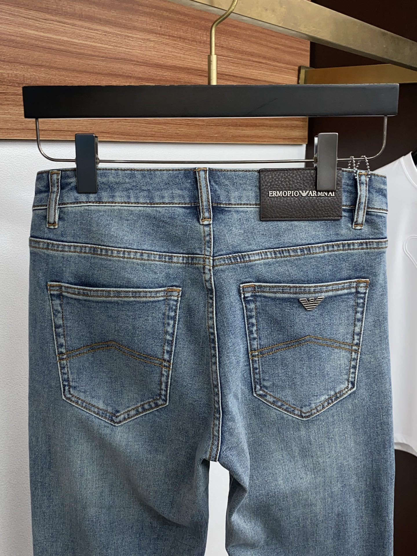 阿玛尼 高端定制、2026早春最新款牛仔裤 柜台同步发售 原版定制复刻 客供五金辅料 原单品质 进口牛仔