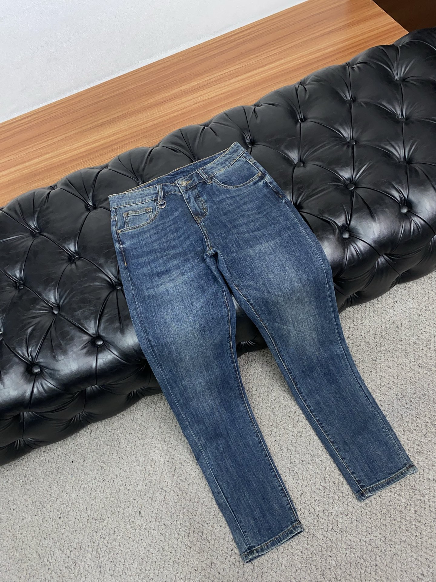 蒙口 高端定制、2026早春最新款牛仔裤 柜台同步发售 原版定制复刻 客供五金辅料 原单品质 进口牛仔面