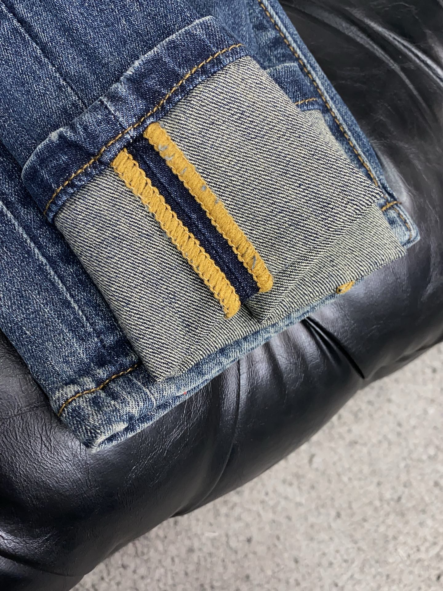 蒙口 高端定制、2026早春最新款牛仔裤 柜台同步发售 原版定制复刻 客供五金辅料 原单品质 进口牛仔面