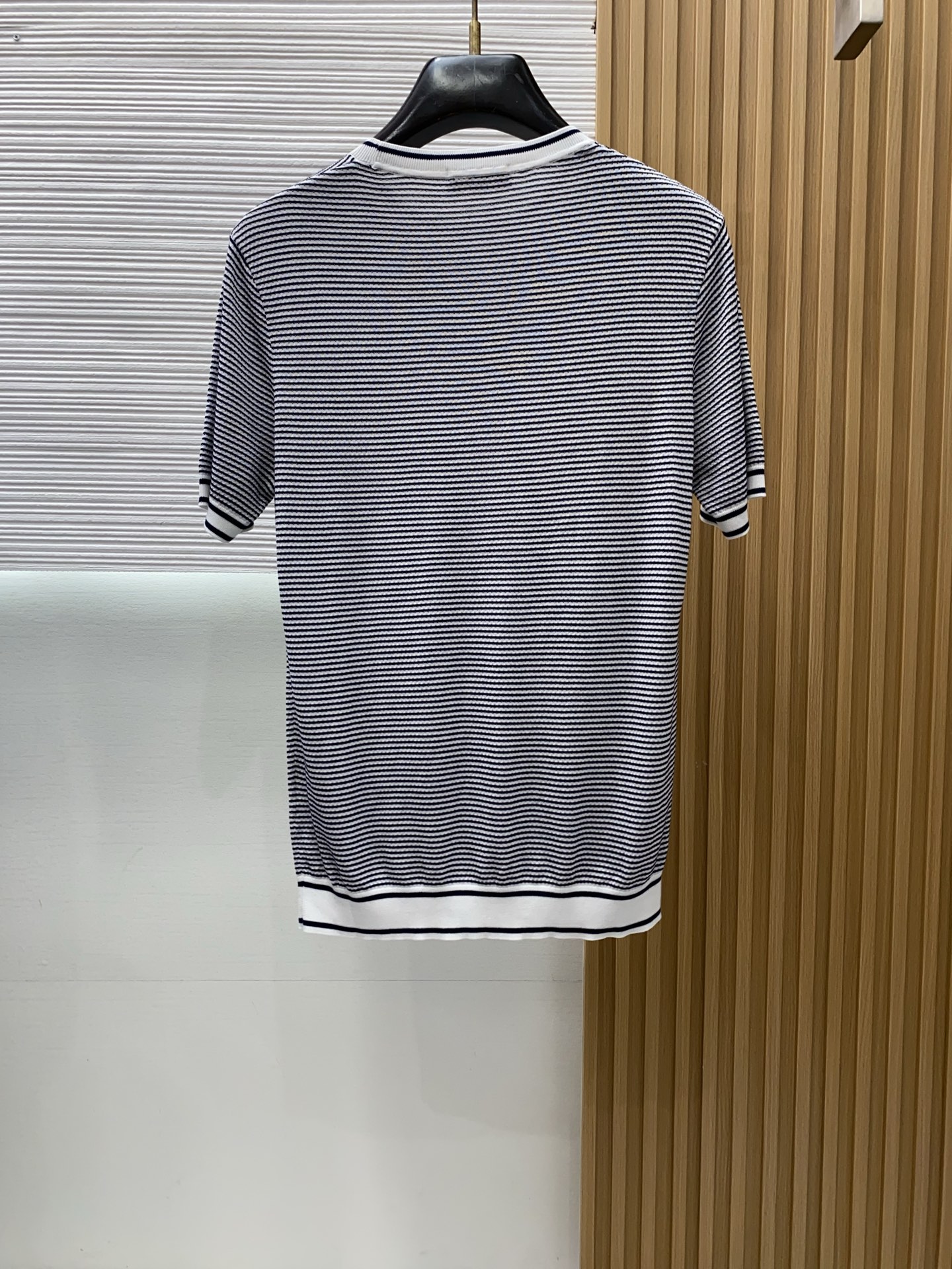 BC 2026春夏新款首发专柜最新款圆领短袖 高端订制 设计前卫时尚！条纹针织重工艺设计 定制天丝棉面料
