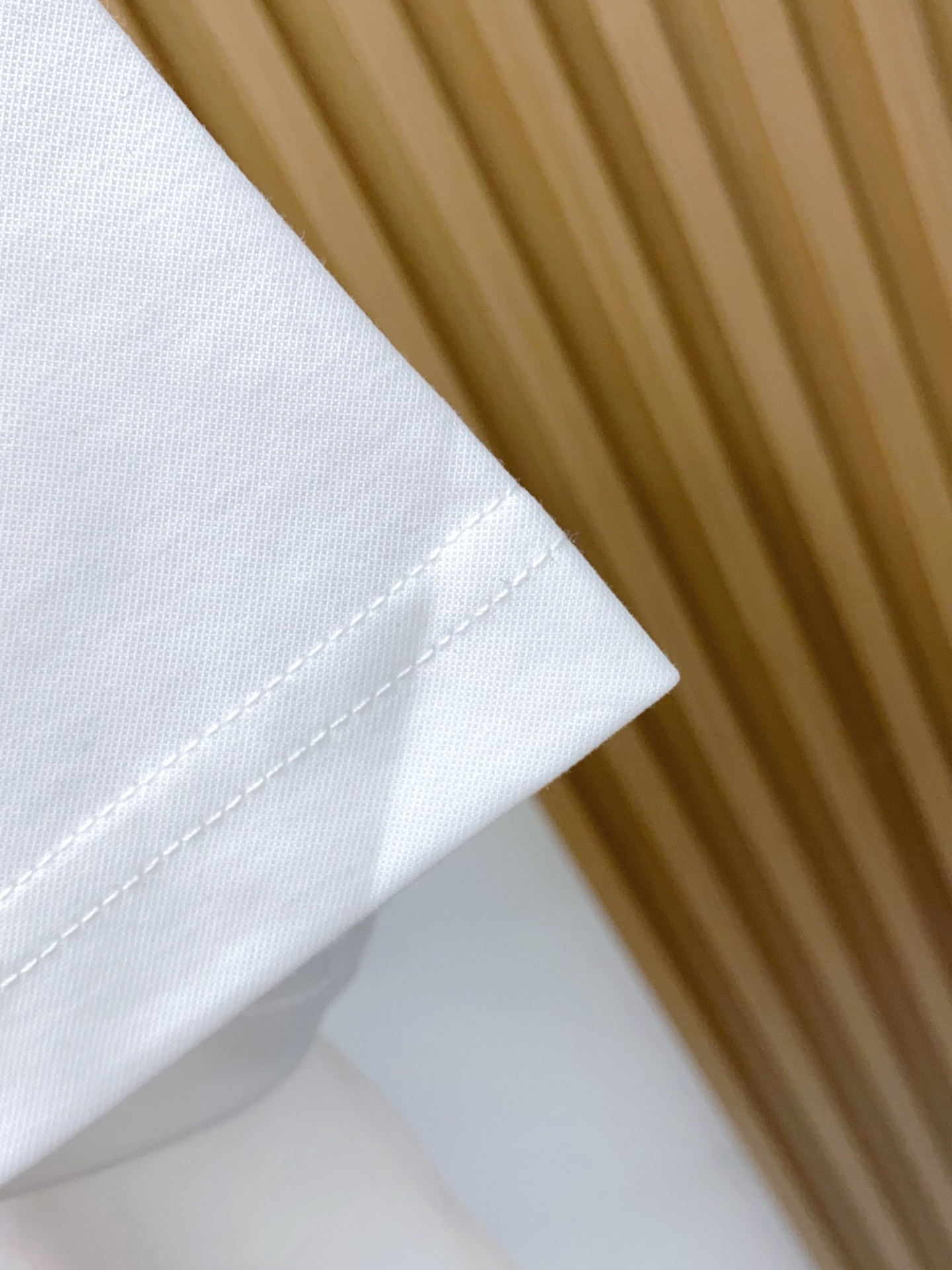 古奇 2026 春夏新款首发专柜最新款短袖圆领T恤 高端订制 设计前卫时尚！品牌logo重工艺设计 高端