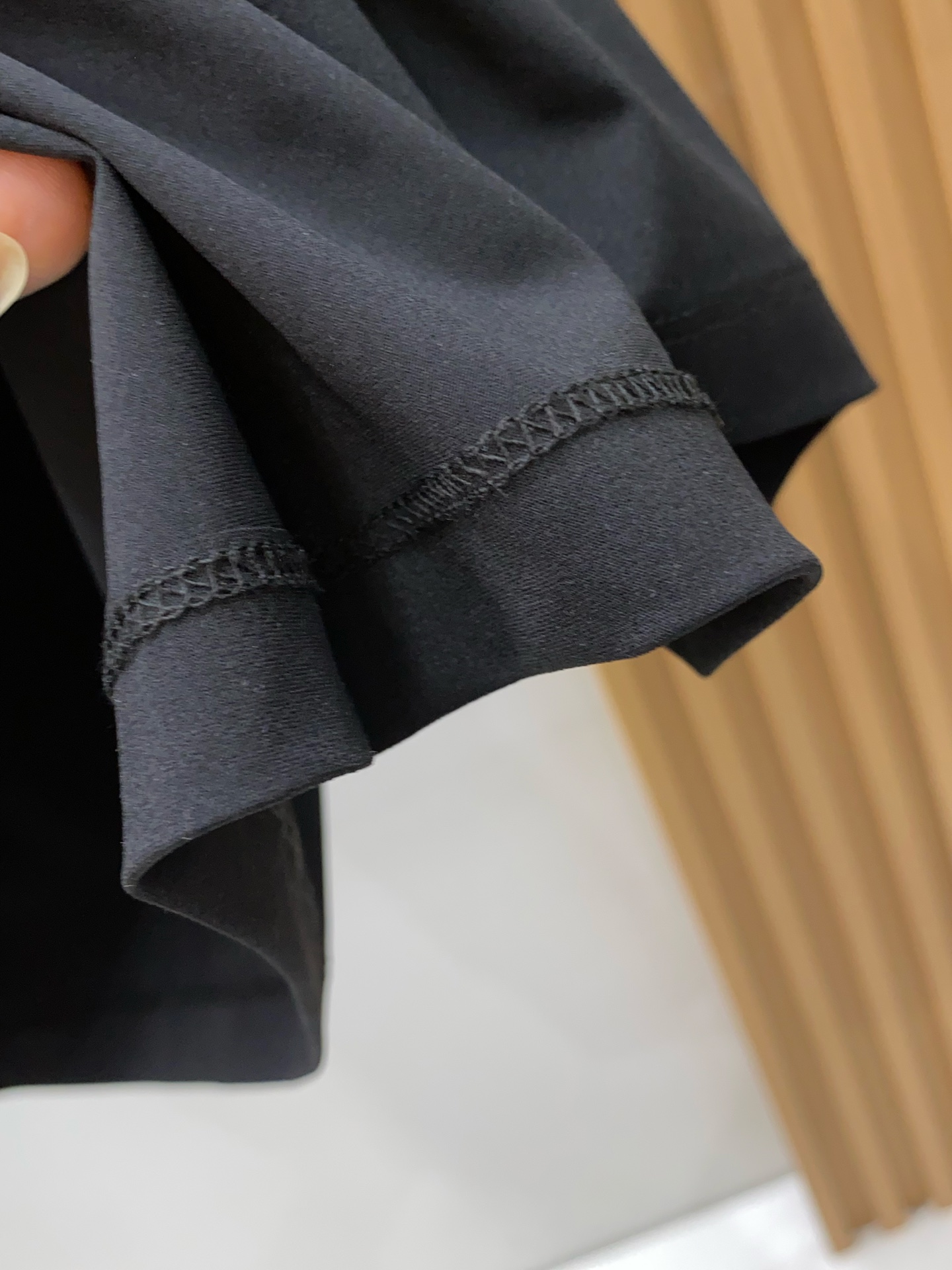 始祖鸟 ss新工艺logo圆领男士短袖T恤，定制运动透气速干面料新季新推系列将标识巧妙融入设计，塑就一系