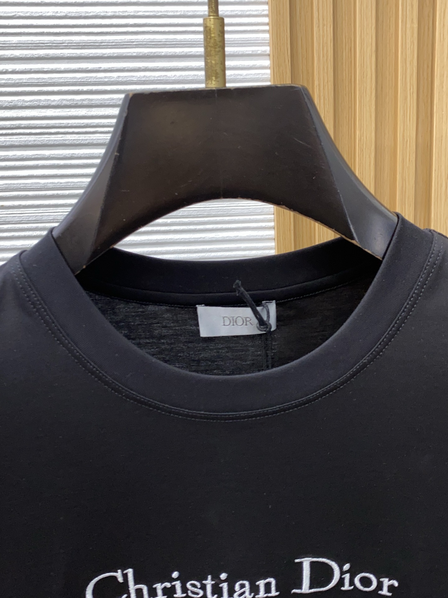 迪奥 2026春夏新款首发专柜最新款圆领短袖 高端订制 设计前卫时尚！品牌logo重工艺设计 高端定制1