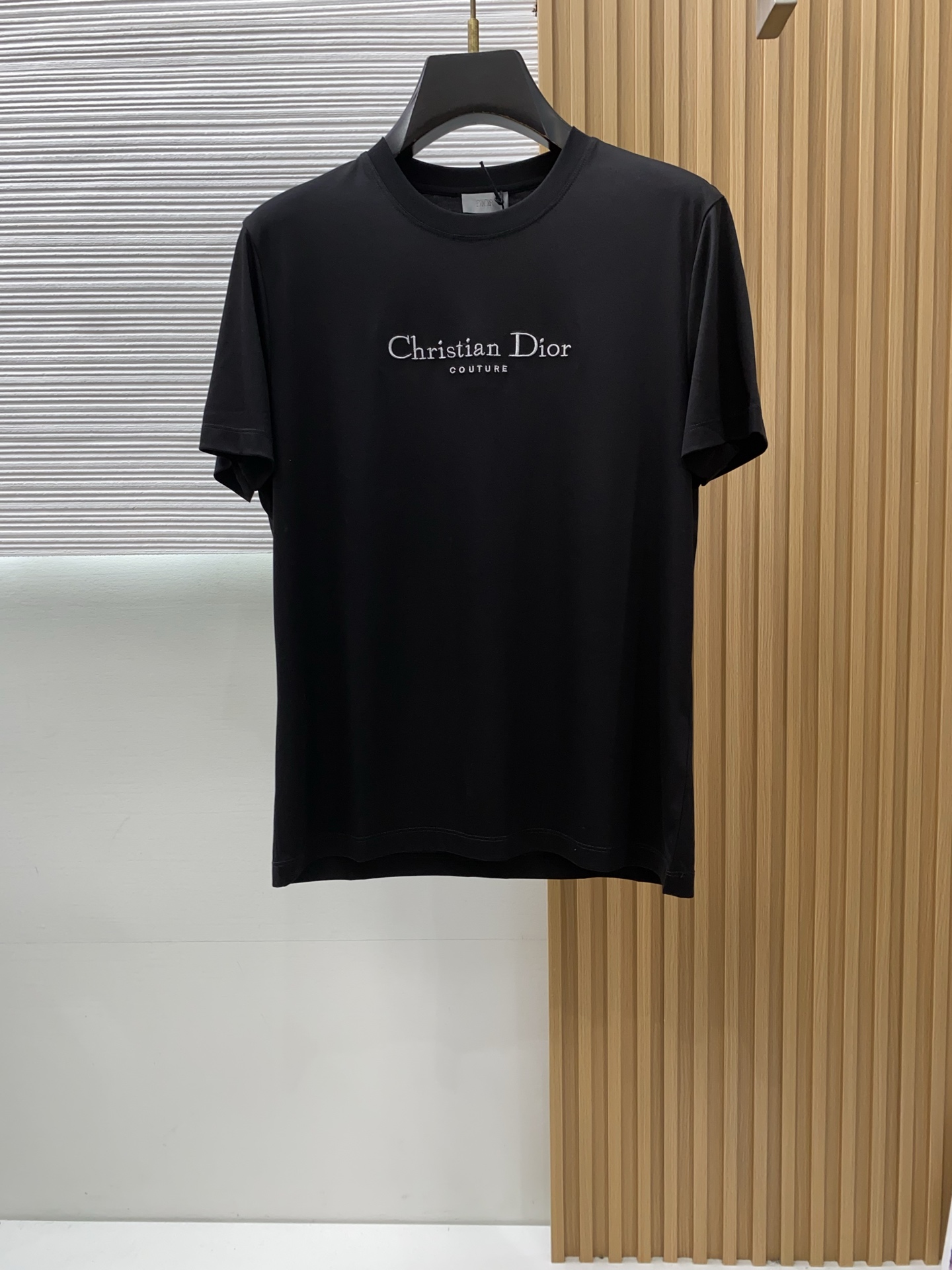 迪奥 2026春夏新款首发专柜最新款圆领短袖 高端订制 设计前卫时尚！品牌logo重工艺设计 高端定制1