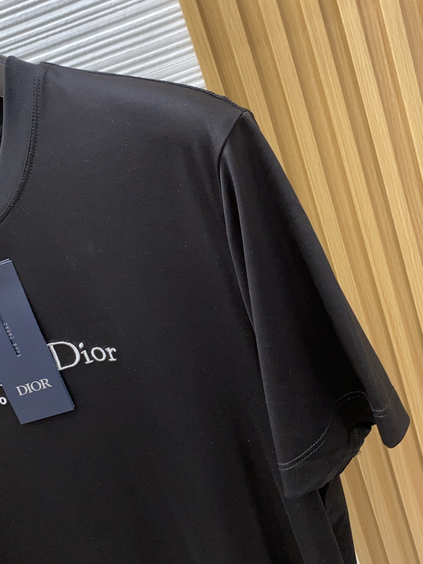 迪奥 2026春夏新款首发专柜最新款圆领短袖 高端订制 设计前卫时尚！品牌logo重工艺设计 高端定制1