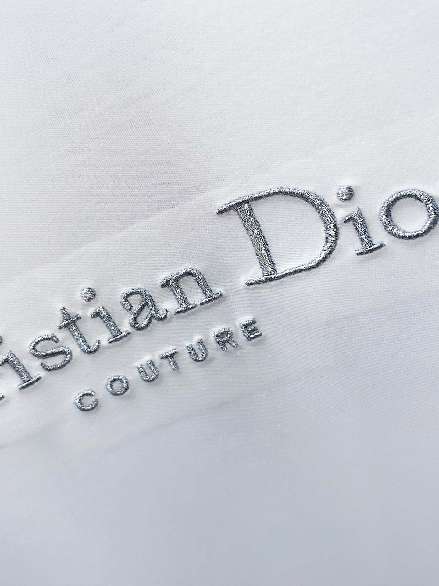 迪奥 2026春夏新款首发专柜最新款圆领短袖 高端订制 设计前卫时尚！品牌logo重工艺设计 高端定制1