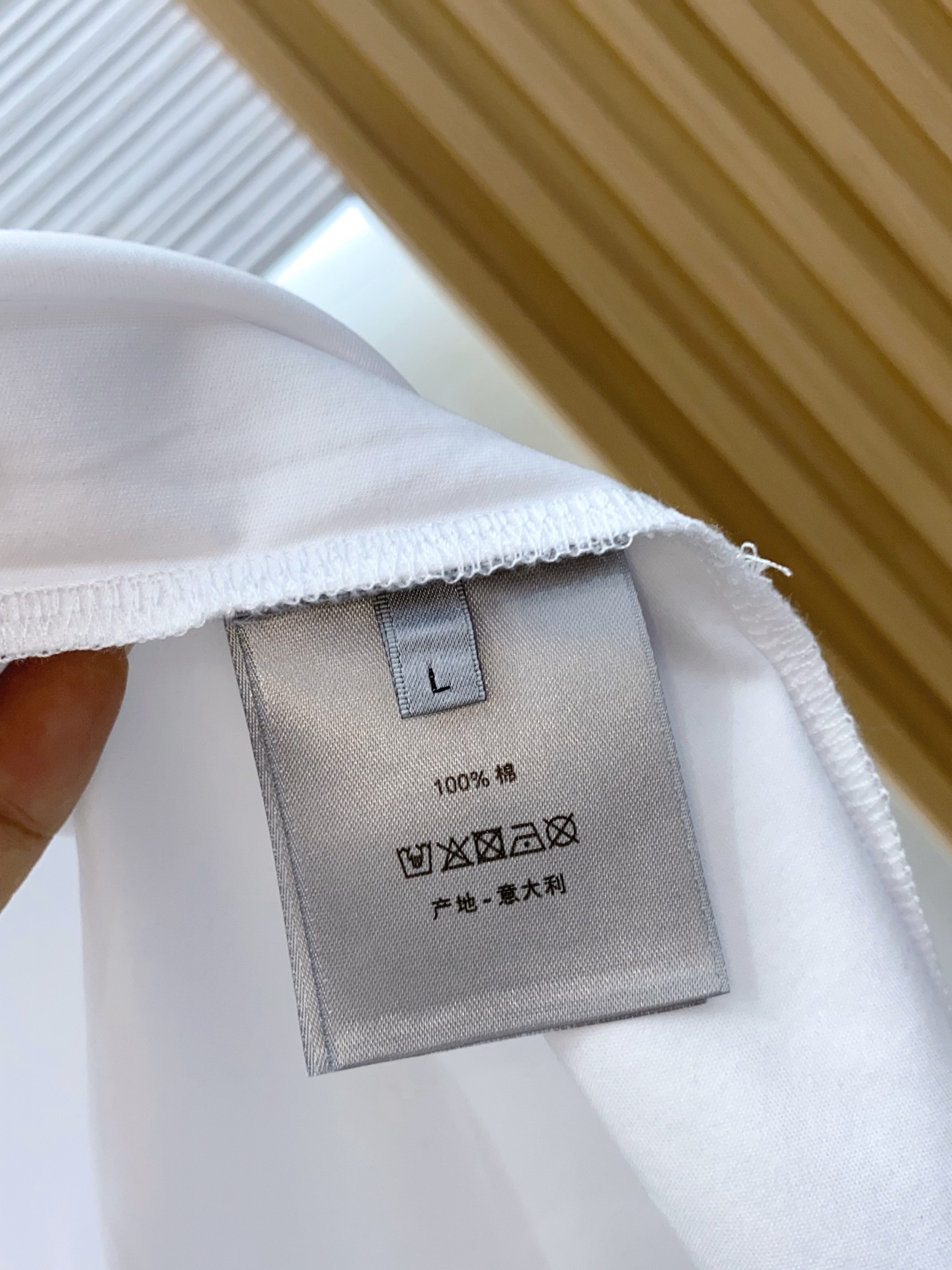 迪奥 2026春夏新款首发专柜最新款圆领短袖 高端订制 设计前卫时尚！品牌logo重工艺设计 高端定制1