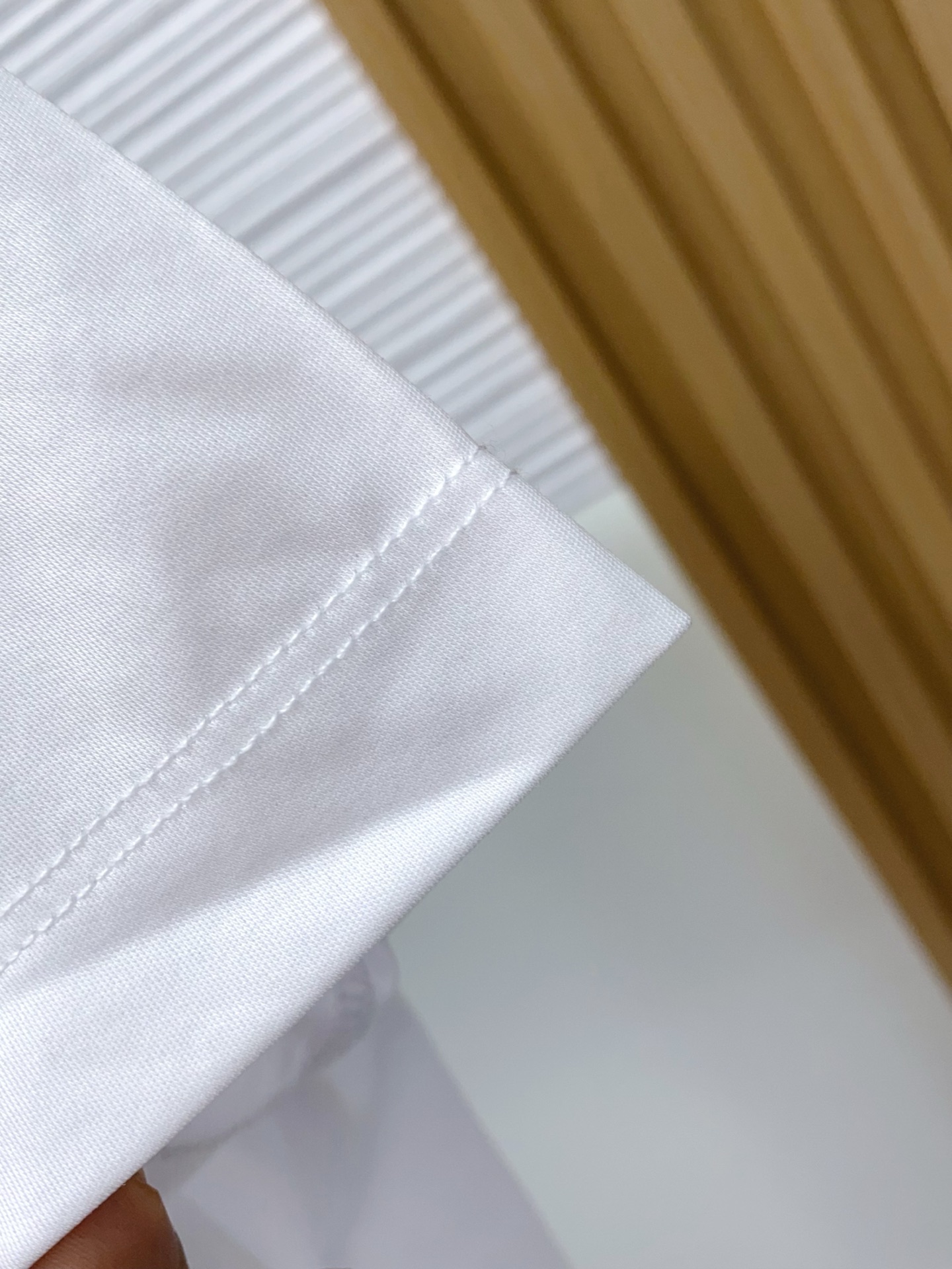 迪奥 2026春夏新款首发专柜最新款圆领短袖 高端订制 设计前卫时尚！品牌logo重工艺设计 高端定制1