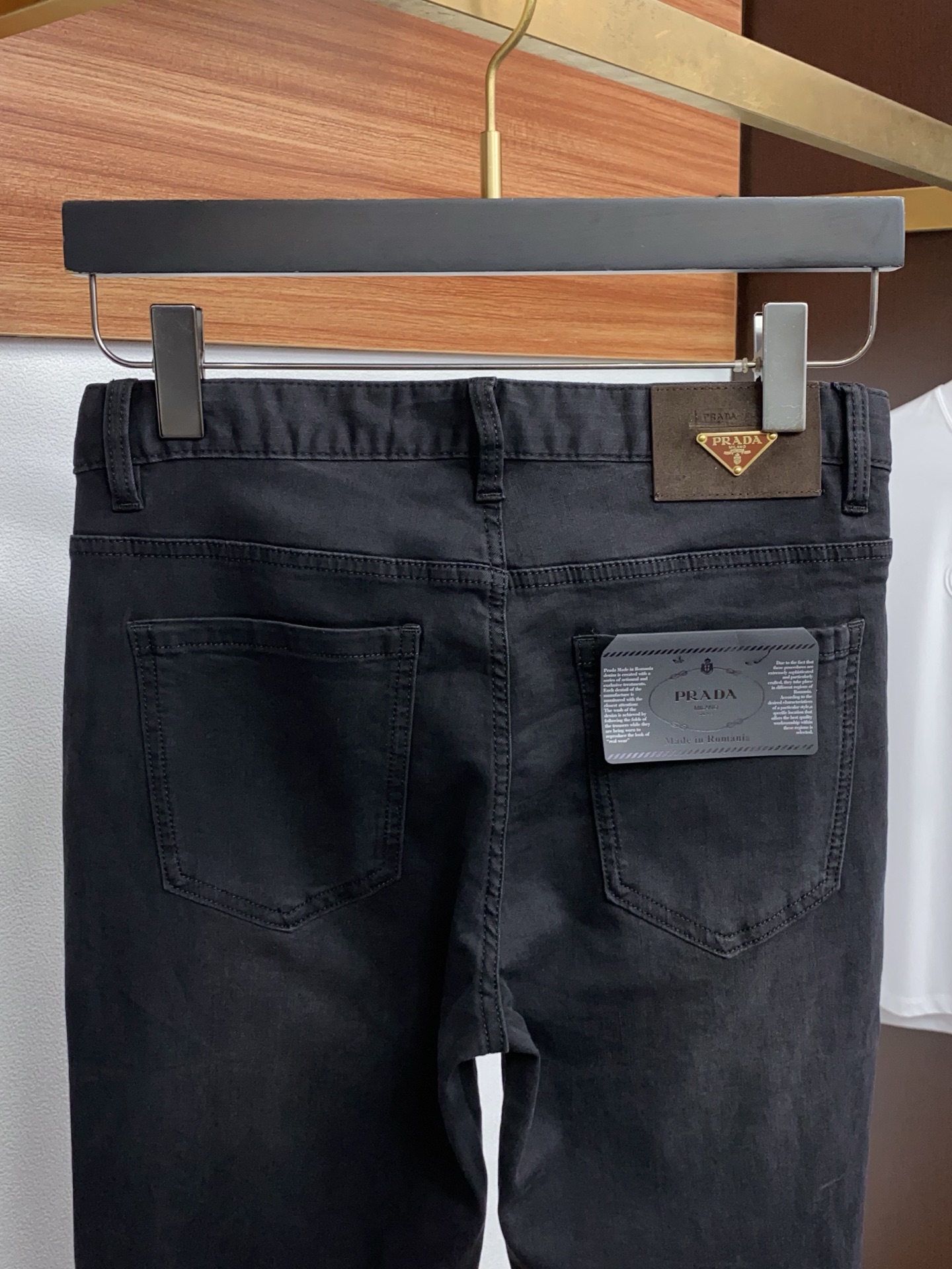 普拉达 高端定制、2026早春最新款牛仔裤 柜台同步发售 原版定制复刻 客供五金辅料 原单品质 进口牛仔