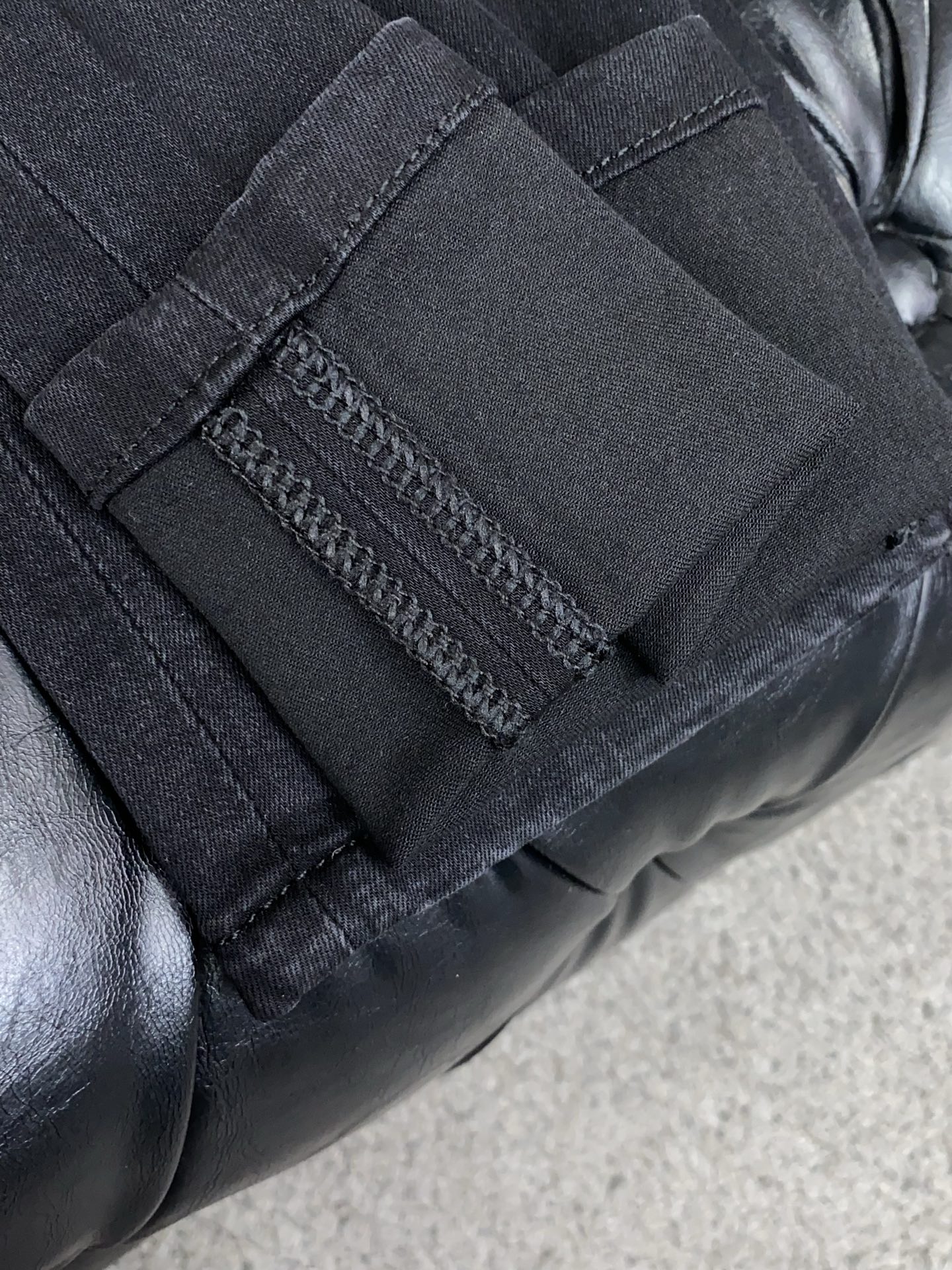 普拉达 高端定制、2026早春最新款牛仔裤 柜台同步发售 原版定制复刻 客供五金辅料 原单品质 进口牛仔