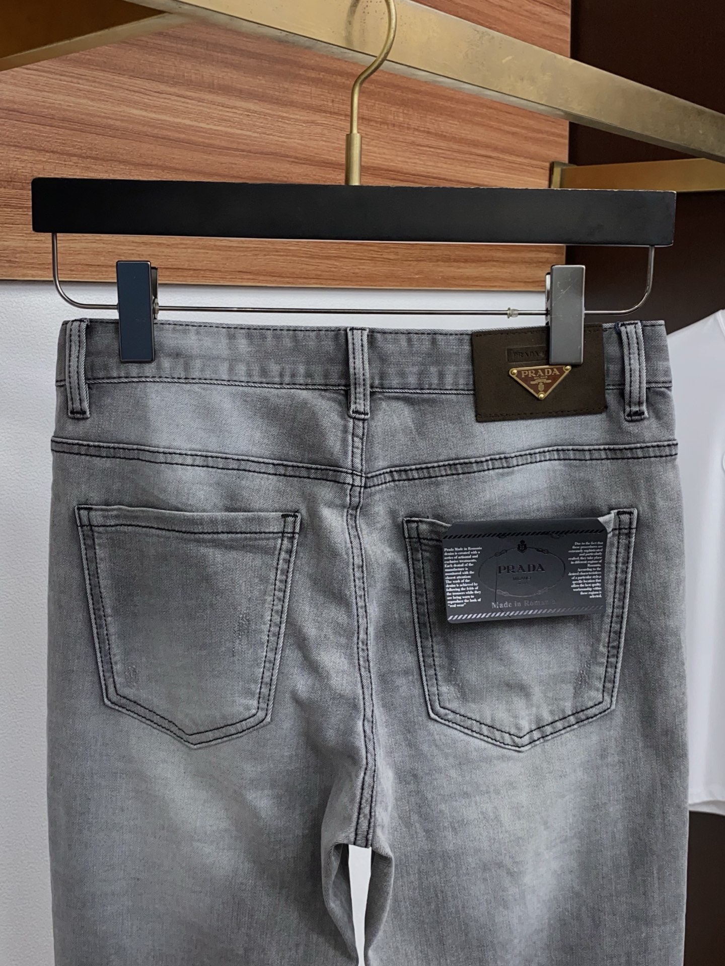 普拉达 高端定制、2026早春最新款牛仔裤 柜台同步发售 原版定制复刻 客供五金辅料 原单品质 进口牛仔