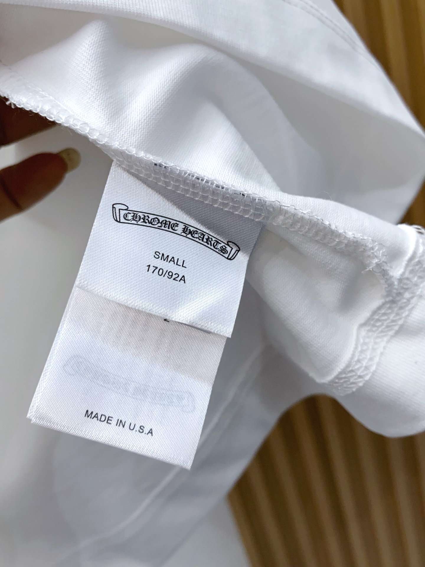 克罗心 2026新款AW新品，时尚微阔短袖 专柜同步有售，定制长绒棉面料，工艺极度复杂，视觉相当雅致时髦