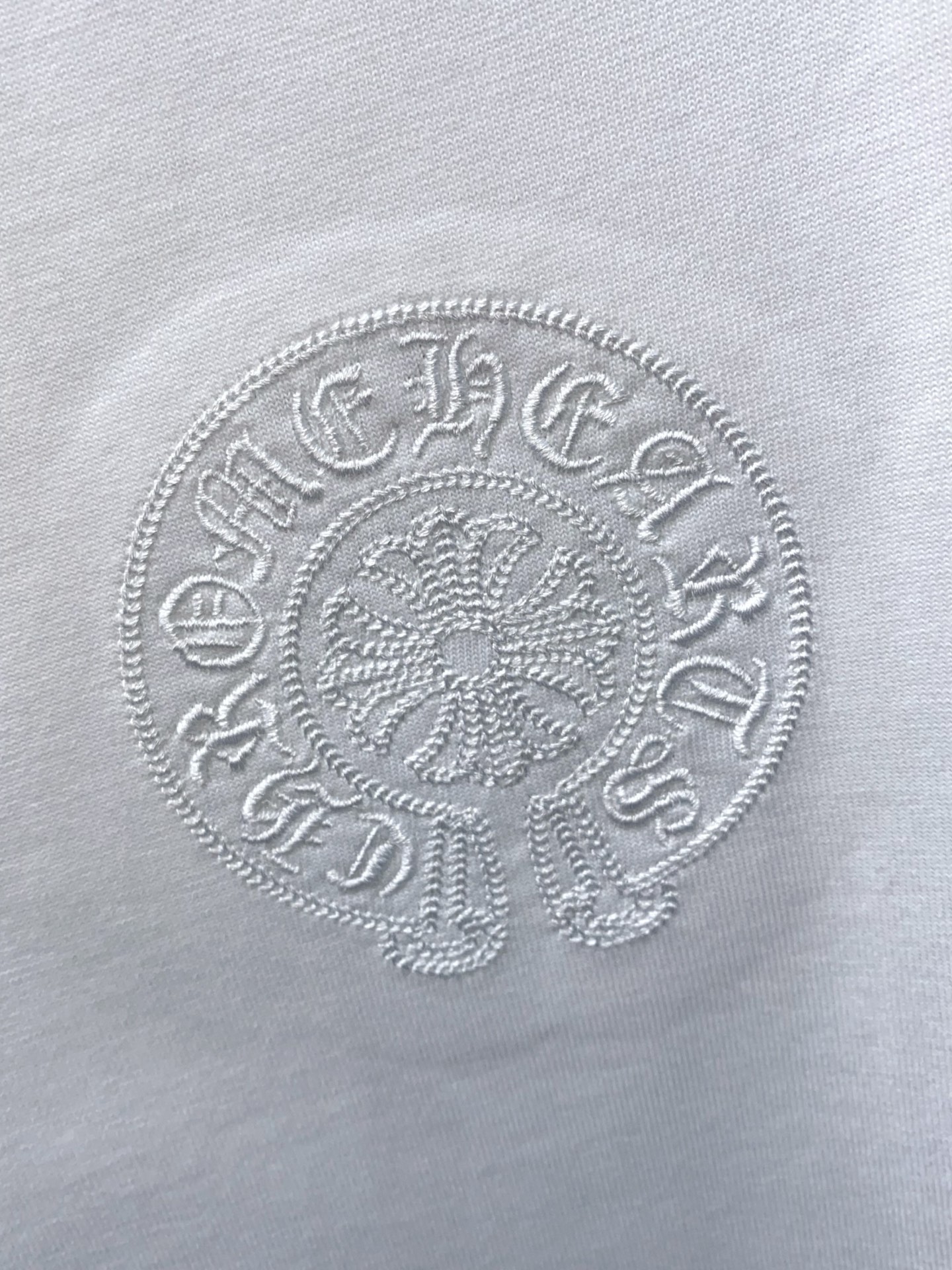 克罗心 2026新款AW新品，时尚微阔短袖 专柜同步有售，定制长绒棉面料，工艺极度复杂，视觉相当雅致时髦