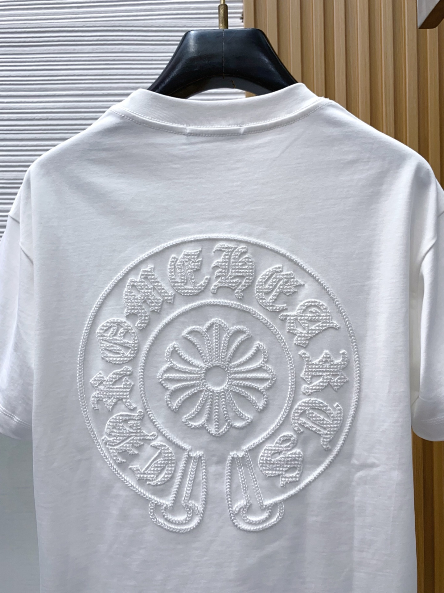 克罗心 2026新款AW新品，时尚微阔短袖 专柜同步有售，定制长绒棉面料，工艺极度复杂，视觉相当雅致时髦