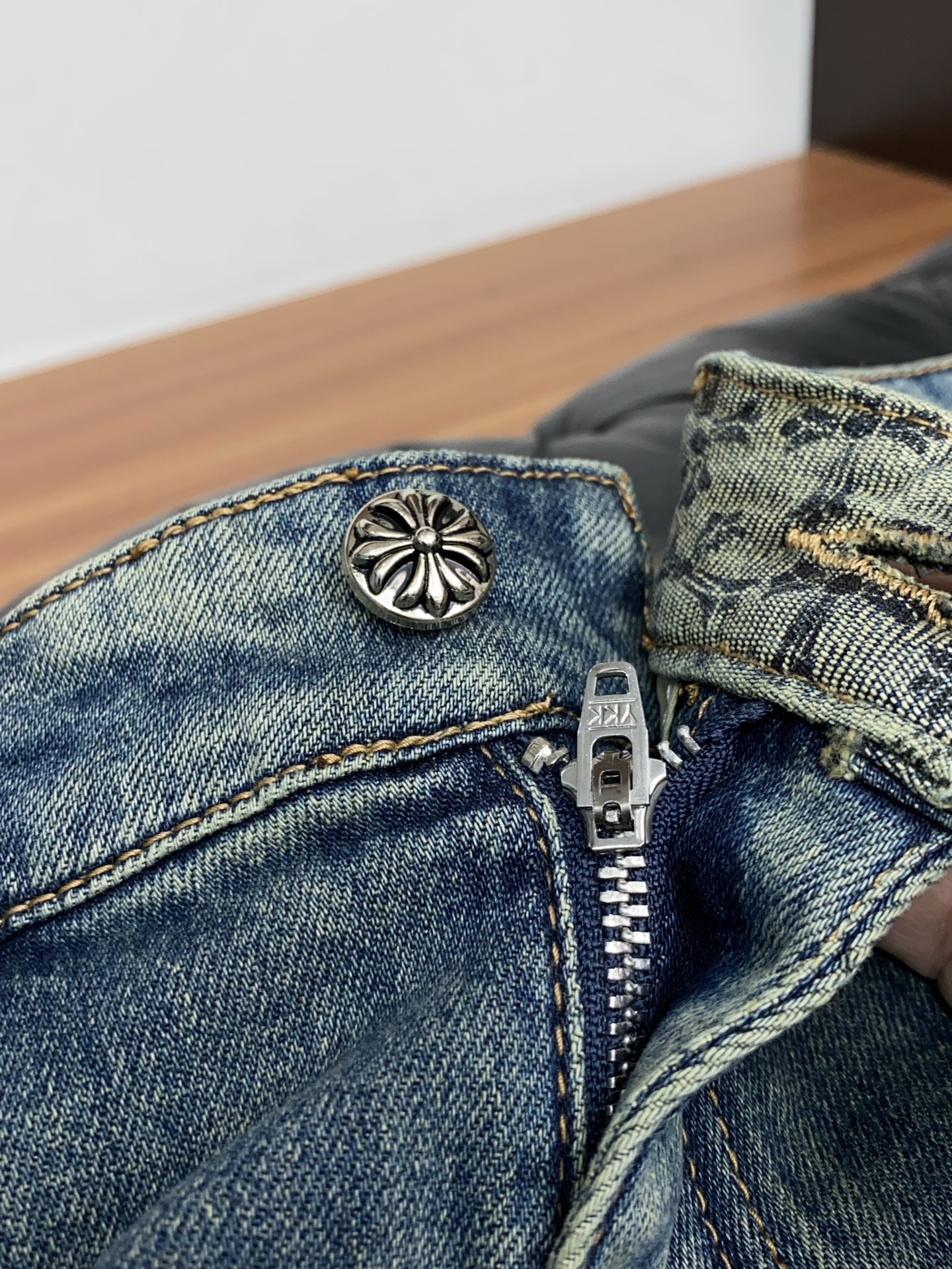 克罗心 高端定制、2026早春最新款牛仔裤 柜台同步发售 原版定制复刻 客供五金辅料 原单品质 进口牛仔