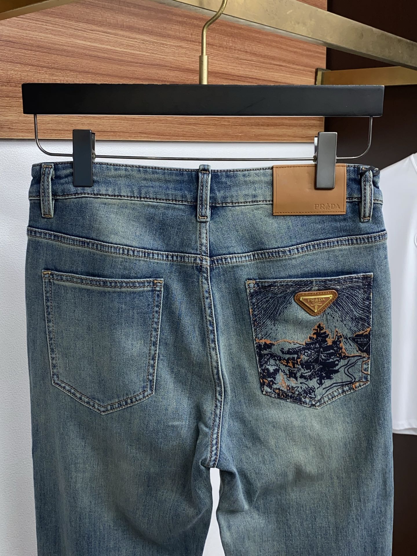 普拉达 高端定制、2026早春最新款牛仔裤 柜台同步发售 原版定制复刻 客供五金辅料 原单品质 进口牛仔