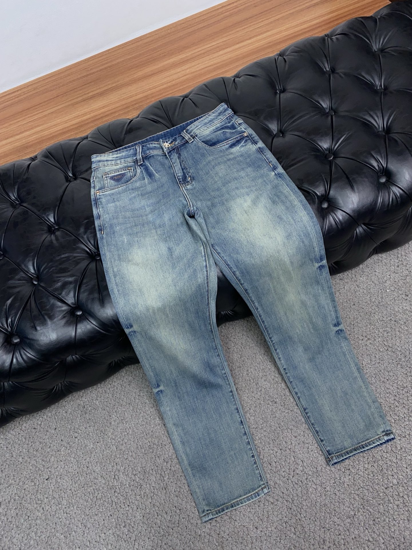 普拉达 高端定制、2026早春最新款牛仔裤 柜台同步发售 原版定制复刻 客供五金辅料 原单品质 进口牛仔