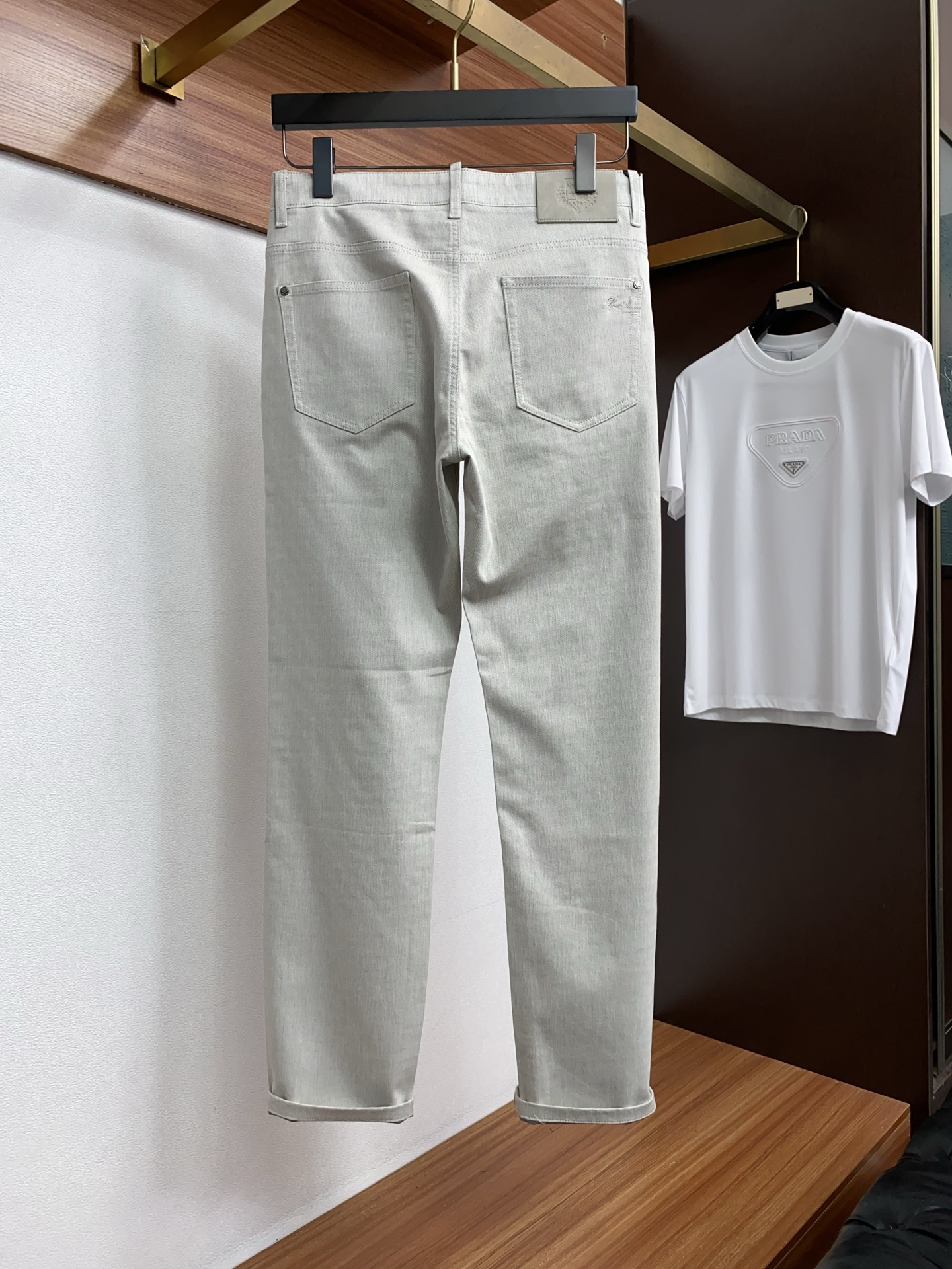 Loro Piana 诺悠翩雅 高端定制、2026早春最新款牛仔裤 柜台同步发售 原版定制复刻 客供五金