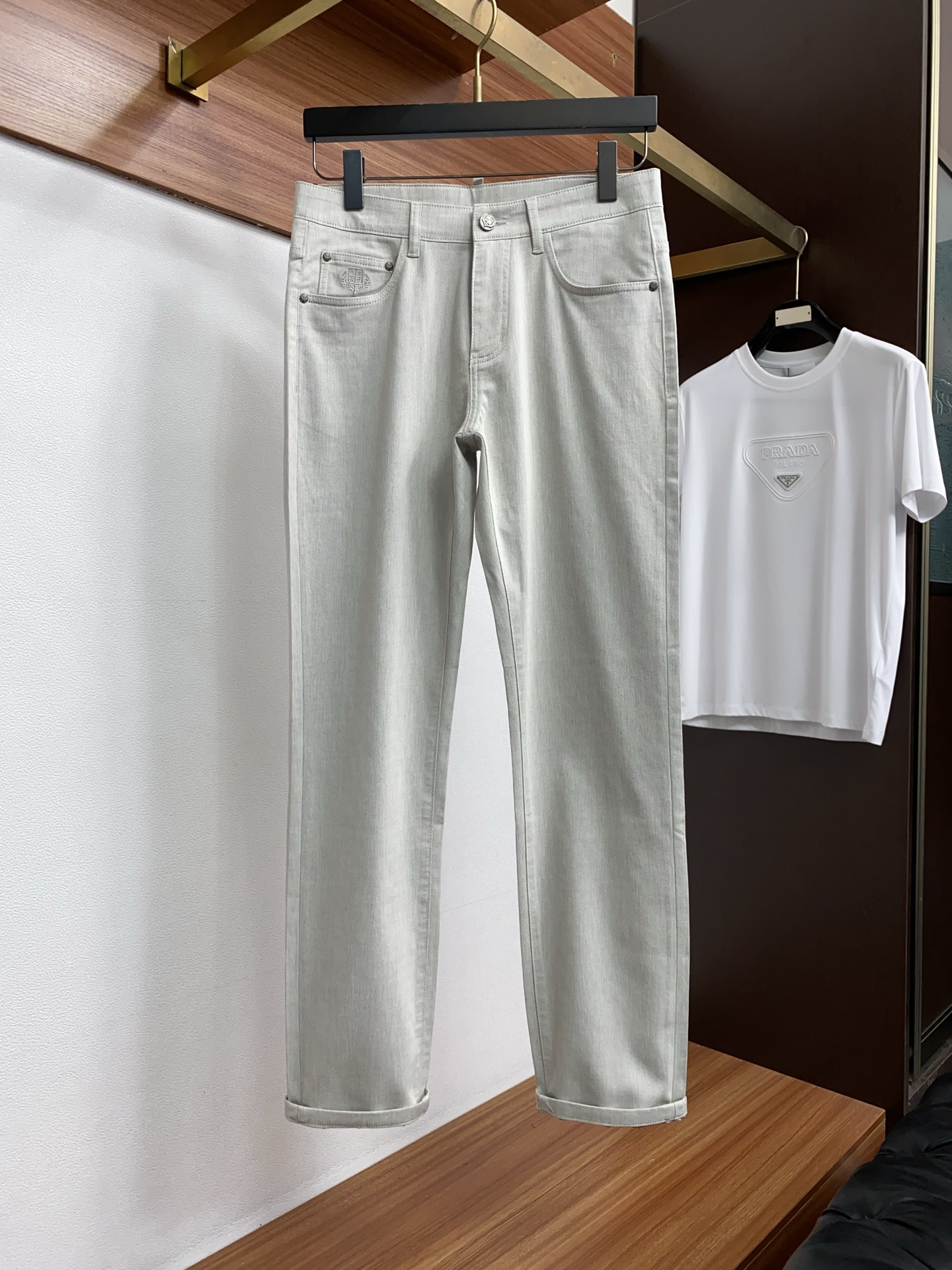 Loro Piana 诺悠翩雅 高端定制、2026早春最新款牛仔裤 柜台同步发售 原版定制复刻 客供五金