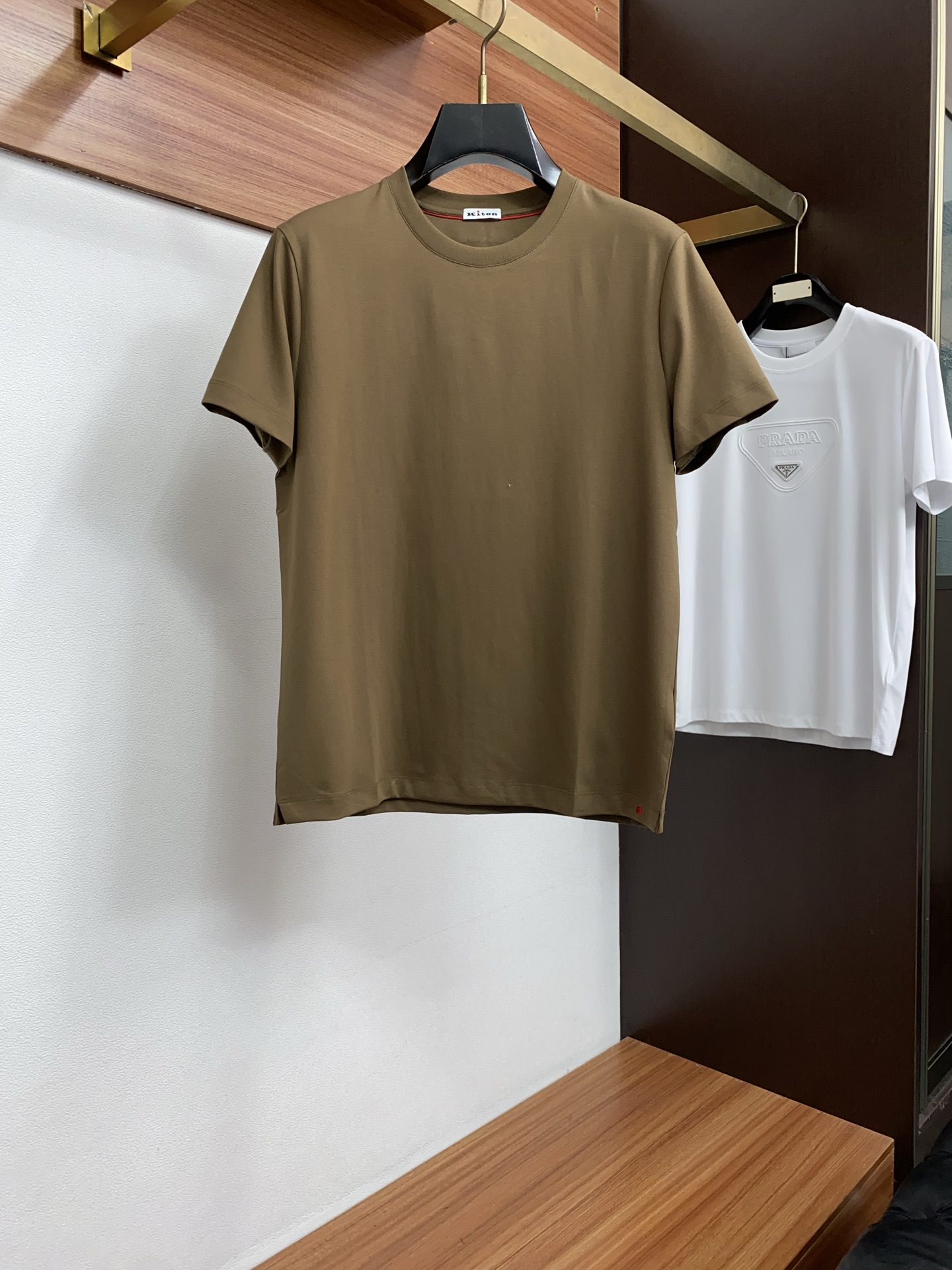 키톤 26SS 남성 반팔 88599 Kiton T Shirt