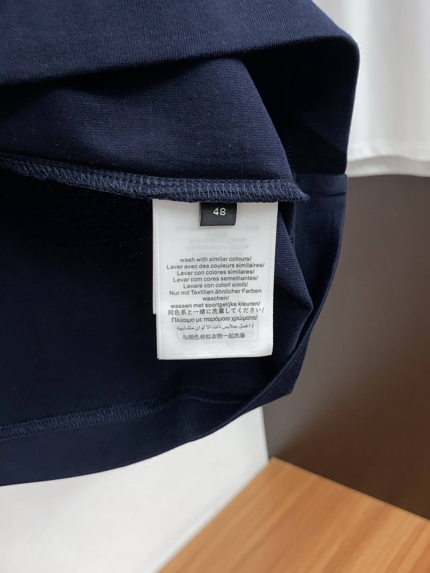 普拉达 26ss春夏新款顶级短袖 专柜同步高端主线系列，高品控老钱们的挚爱 经典调性的短袖，延续一贯地低