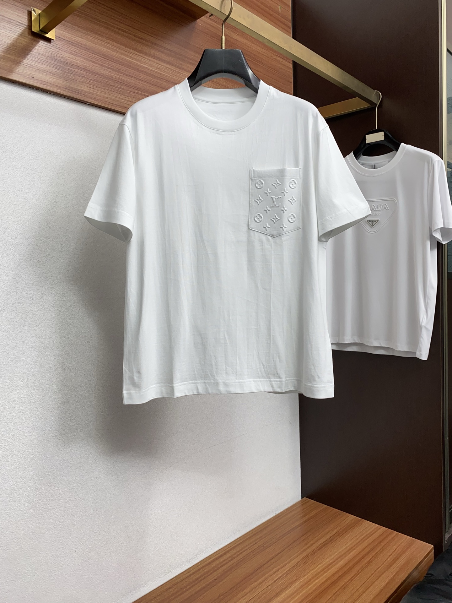 몽클레어 여성 반팔 26SS 52236