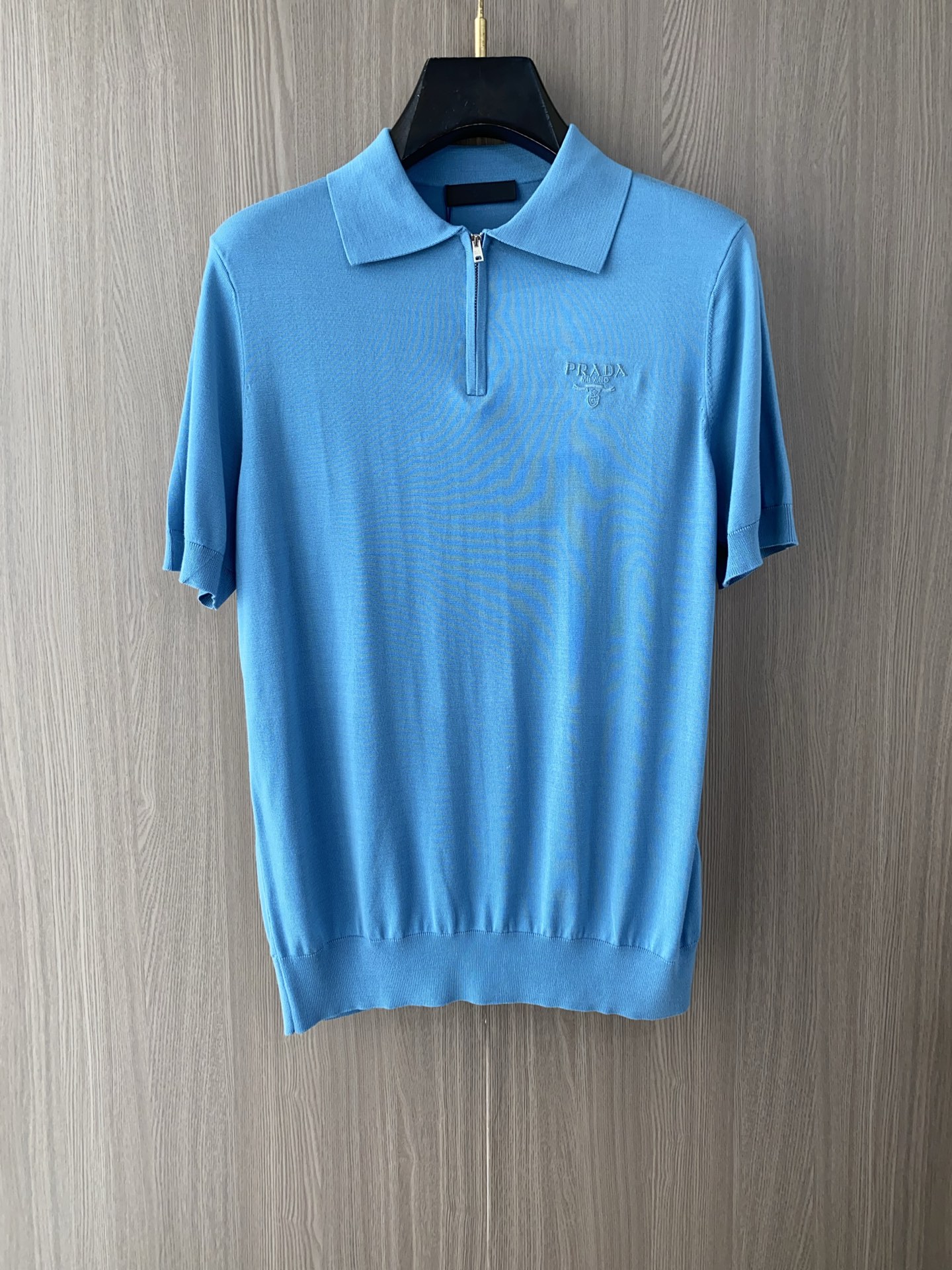 普拉达  2026新款男士高端简约翻领衫针织短袖T恤衫Polo衫，香港洋行渠道货，纯正血统品质，春夏新款