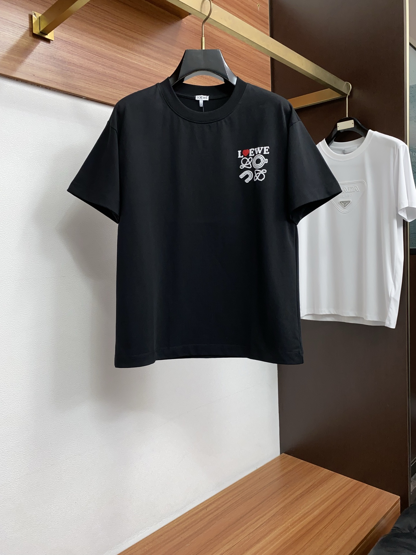 로에베 남성 반팔 FW 48455