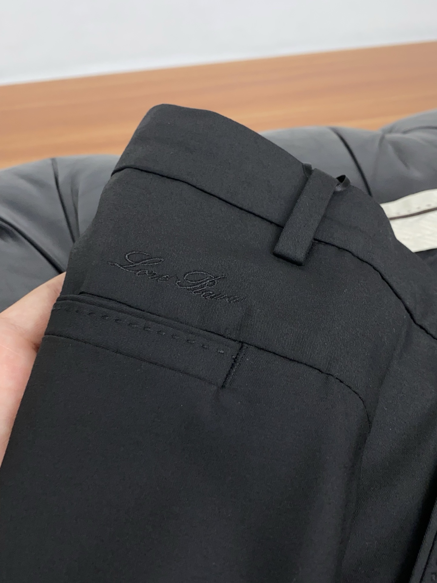 Loro Piana 诺悠翩雅 高端定制、2026早春最新休闲裤 柜台同步发售 原版定制复刻 客供五金辅