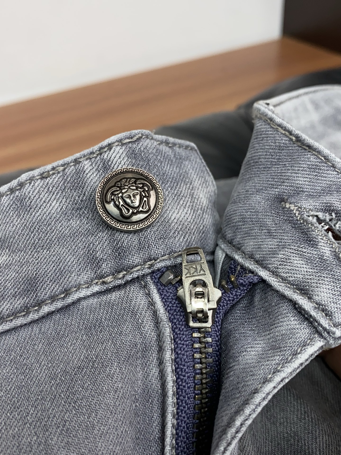 范思哲 高端定制、2026早春最新款牛仔裤 柜台同步发售 原版定制复刻 客供五金辅料 原单品质 进口牛仔