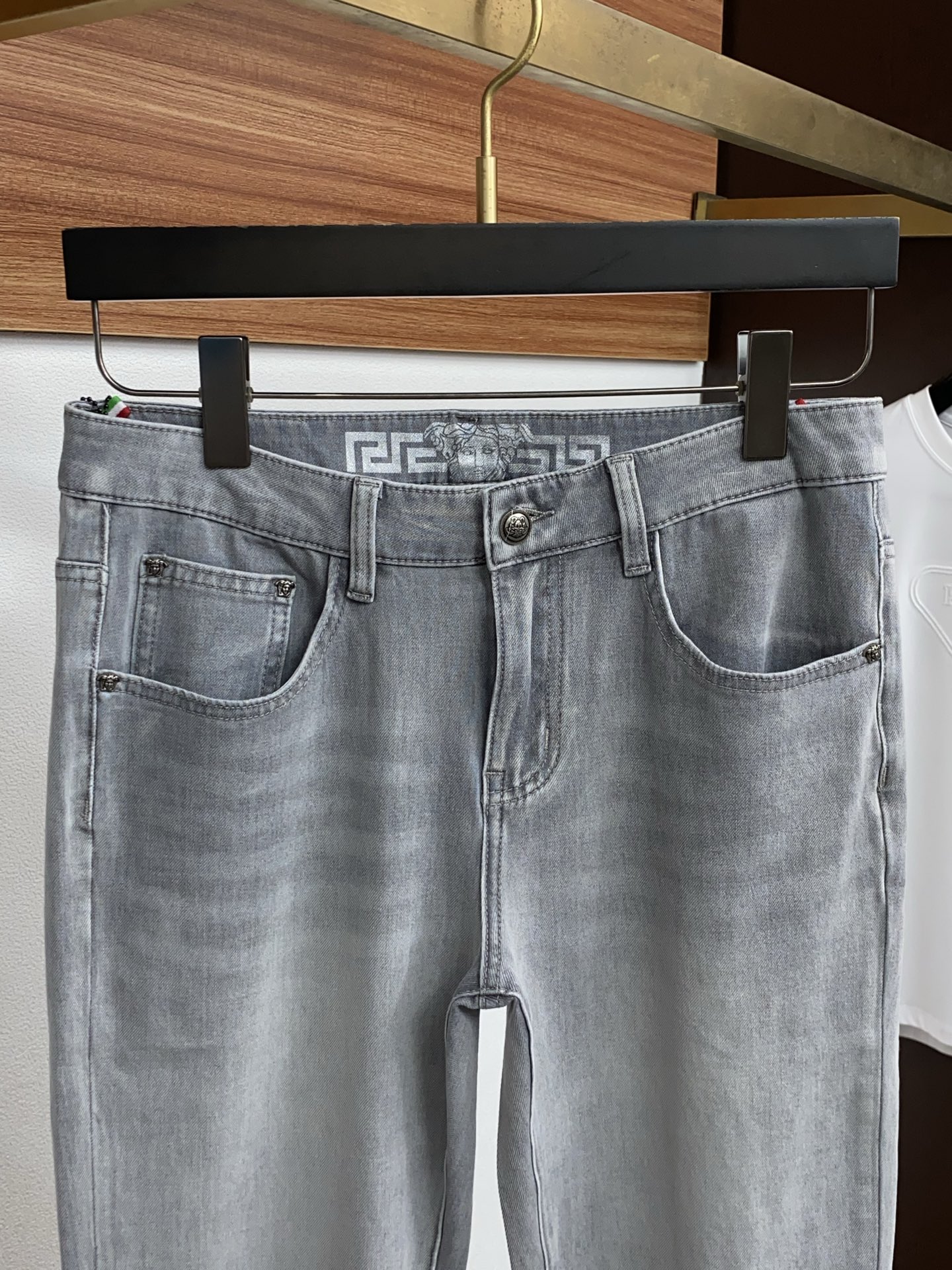 范思哲 高端定制、2026早春最新款牛仔裤 柜台同步发售 原版定制复刻 客供五金辅料 原单品质 进口牛仔