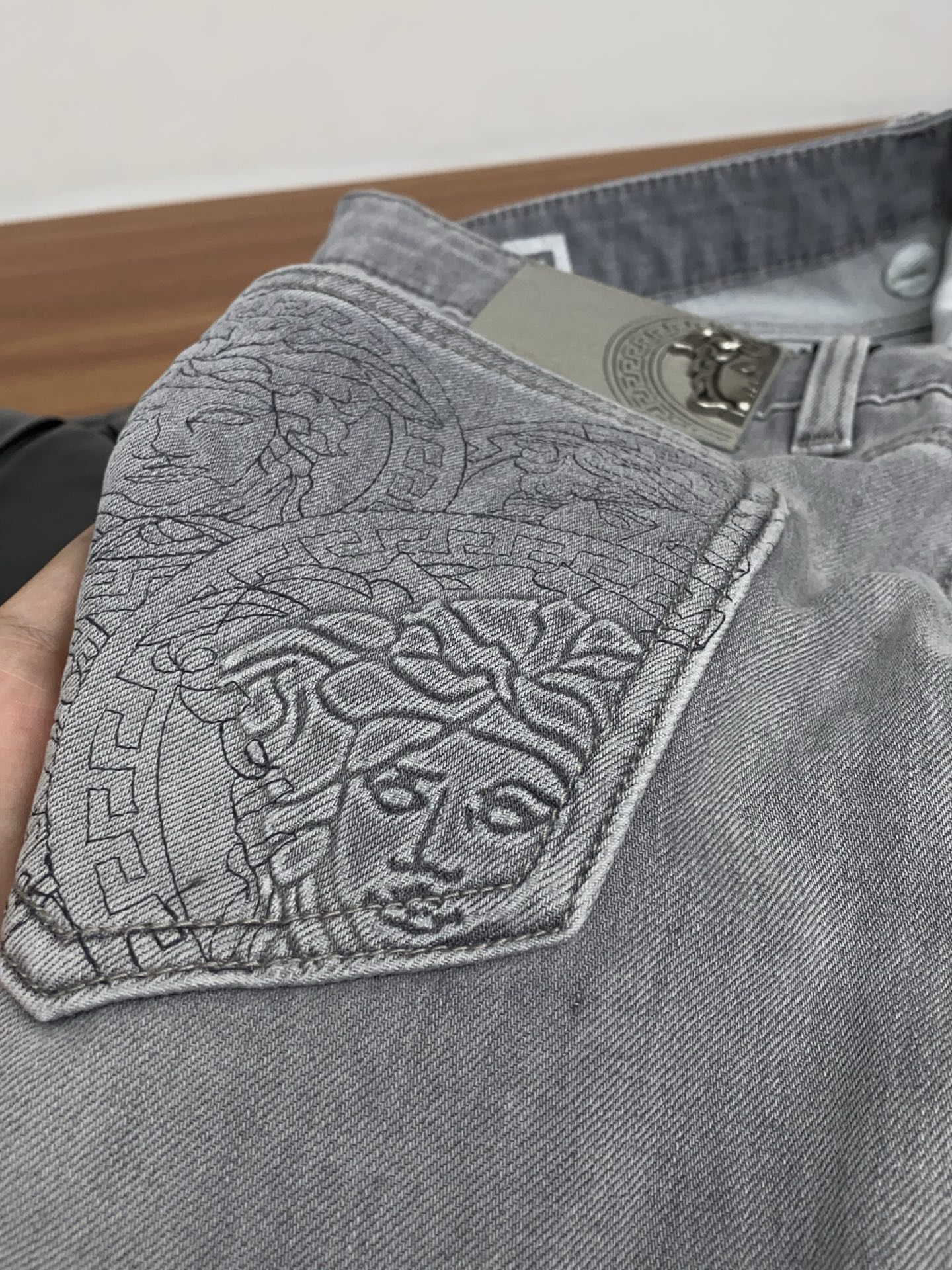 范思哲 高端定制、2026早春最新款牛仔裤 柜台同步发售 原版定制复刻 客供五金辅料 原单品质 进口牛仔