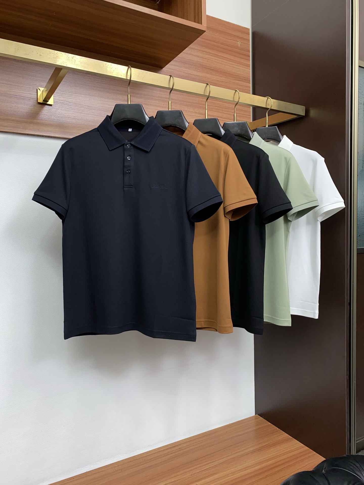 Loro Piana 诺悠翩雅 2026s经典时尚翻领 PoLo衫短袖 ，贸易公司渠道订单，简约大气，时