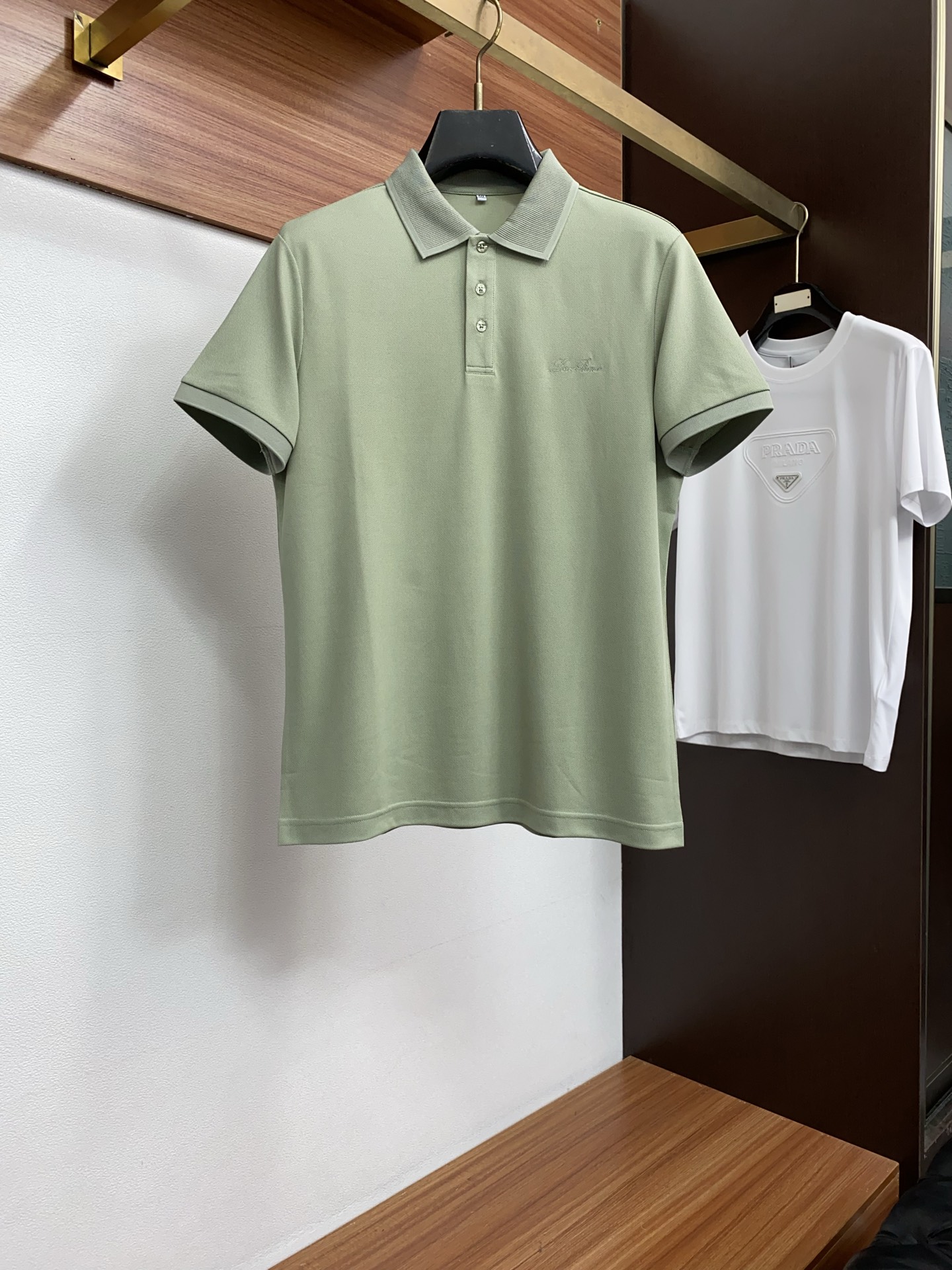 Loro Piana 诺悠翩雅 2026s经典时尚翻领 PoLo衫短袖 ，贸易公司渠道订单，简约大气，时