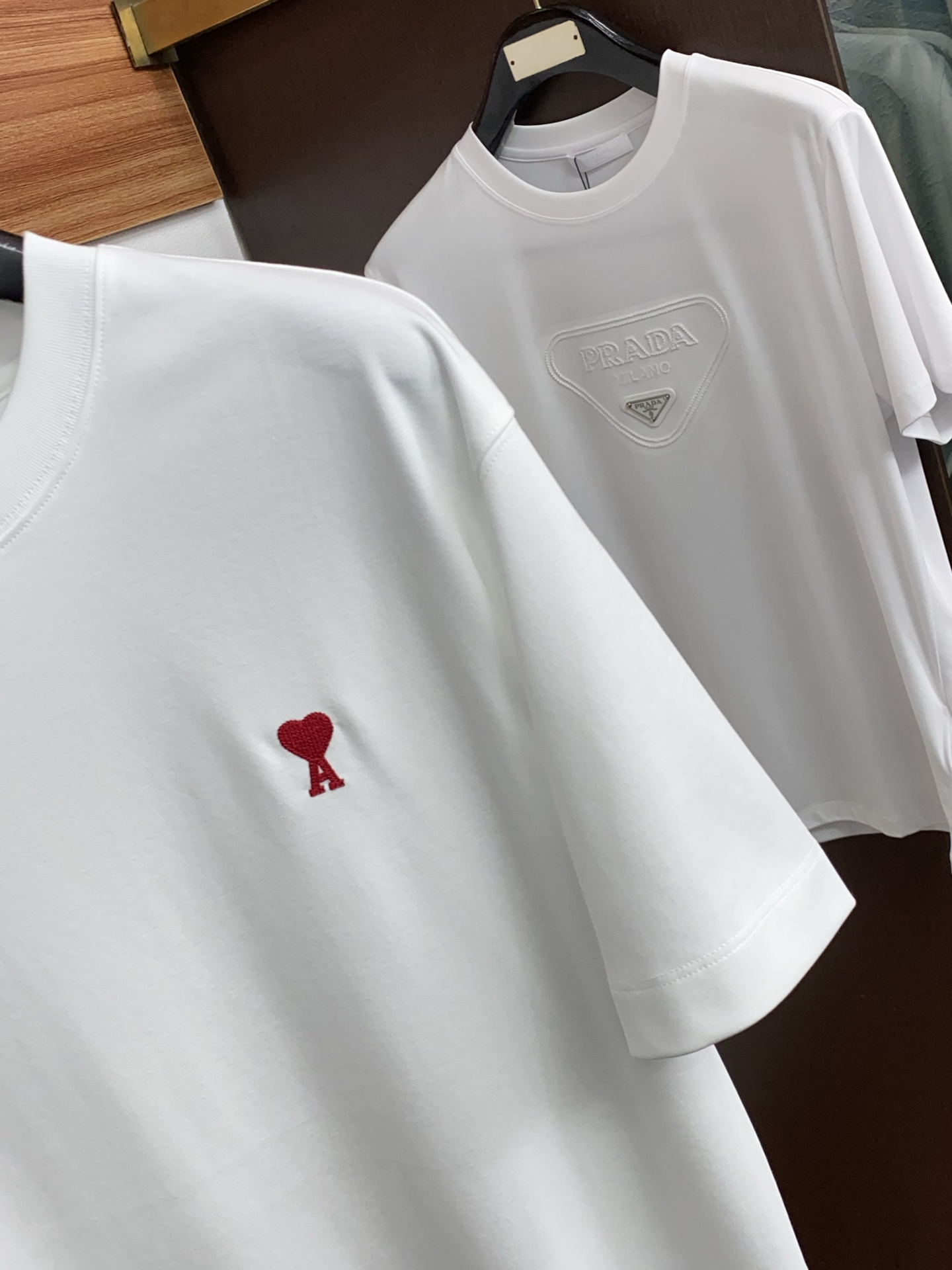 AMI 2026春夏新款首发专柜最新款圆领短袖 高端订制 设计前卫时尚！品牌logo重工艺设计 高端定8