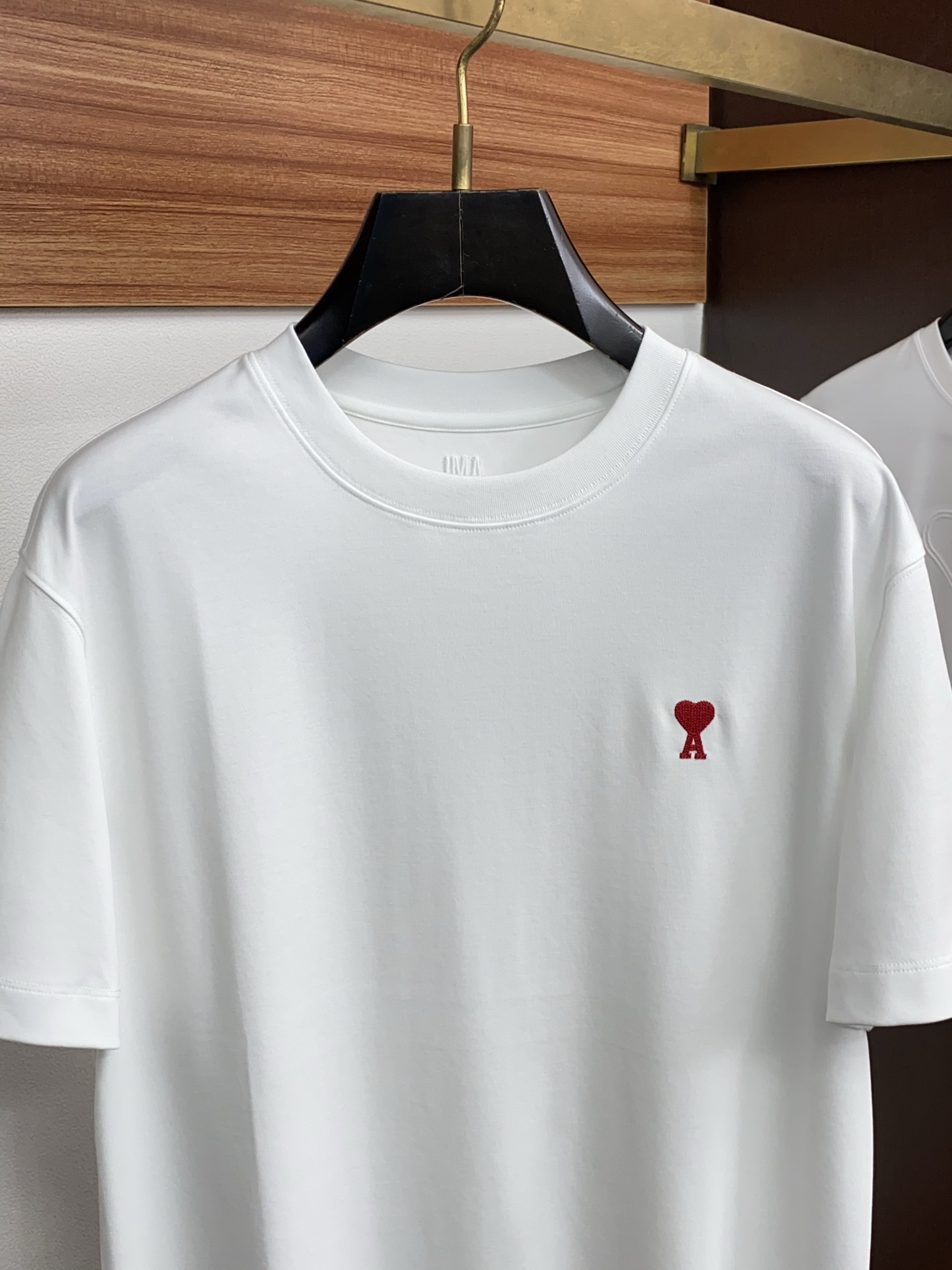 AMI 2026春夏新款首发专柜最新款圆领短袖 高端订制 设计前卫时尚！品牌logo重工艺设计 高端定8